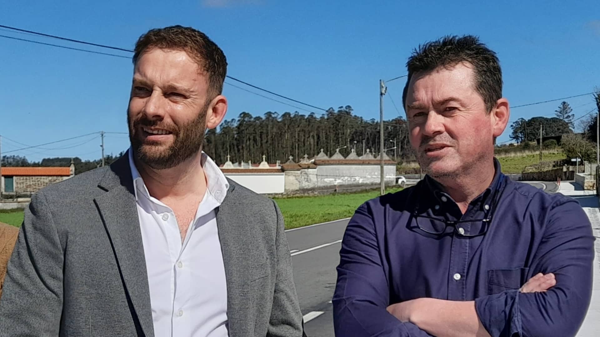 El candidato del PP a la alcaldía de Ponteceso, José Manuel Mato (d), junto al delegado de la Xunta en A Coruña, Gonzalo Trenor | XUNTA DE GALICIA