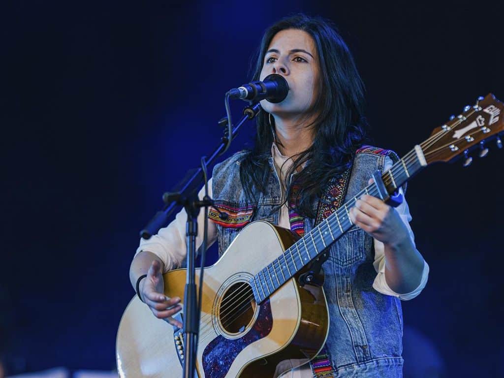 La cantautora MJ Pérez & Banda actuará este lunes en Cabanas