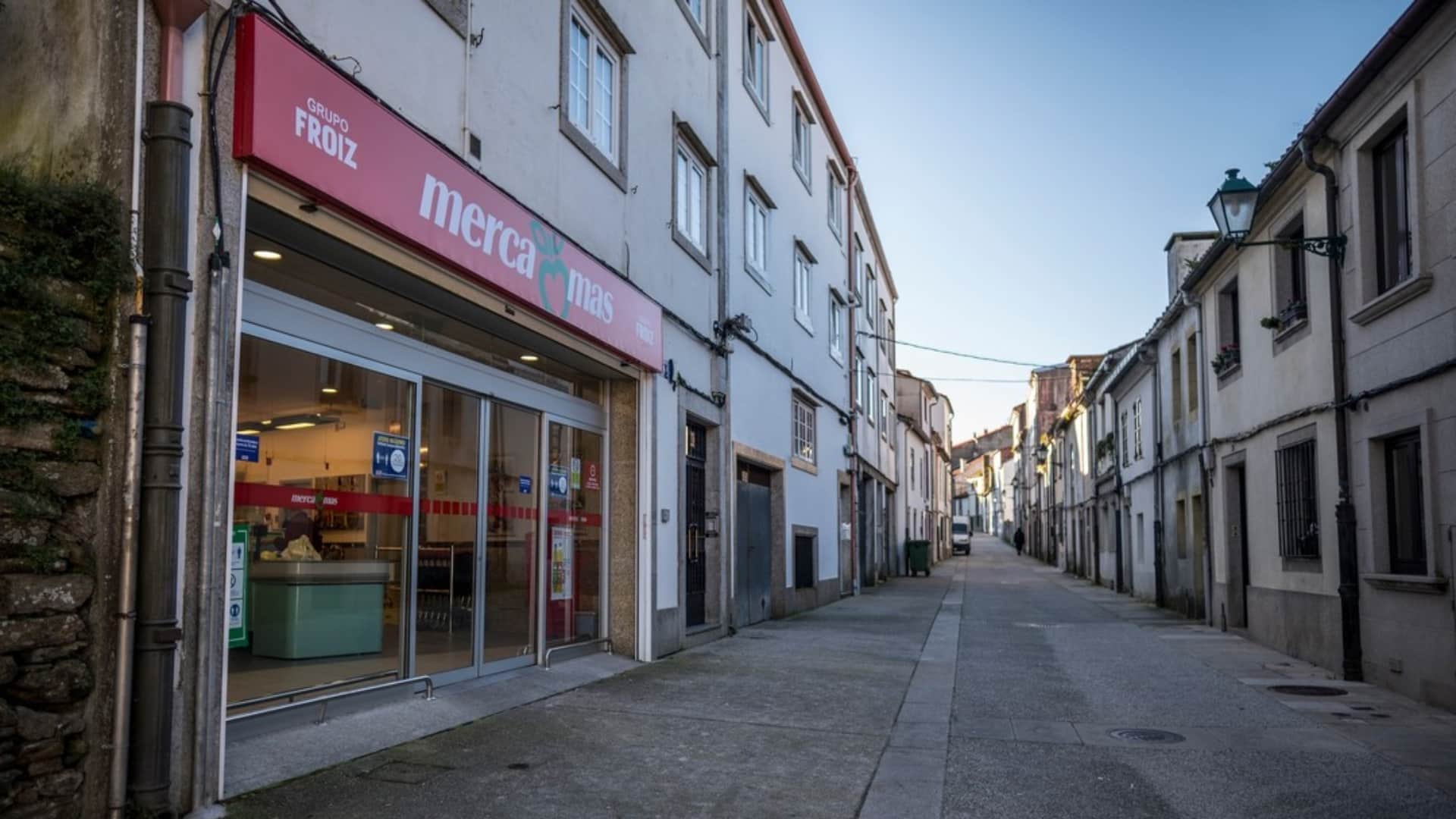 El local de MercaMás en la calle Espírito Santo | MERCAMÁS SANTIAGO