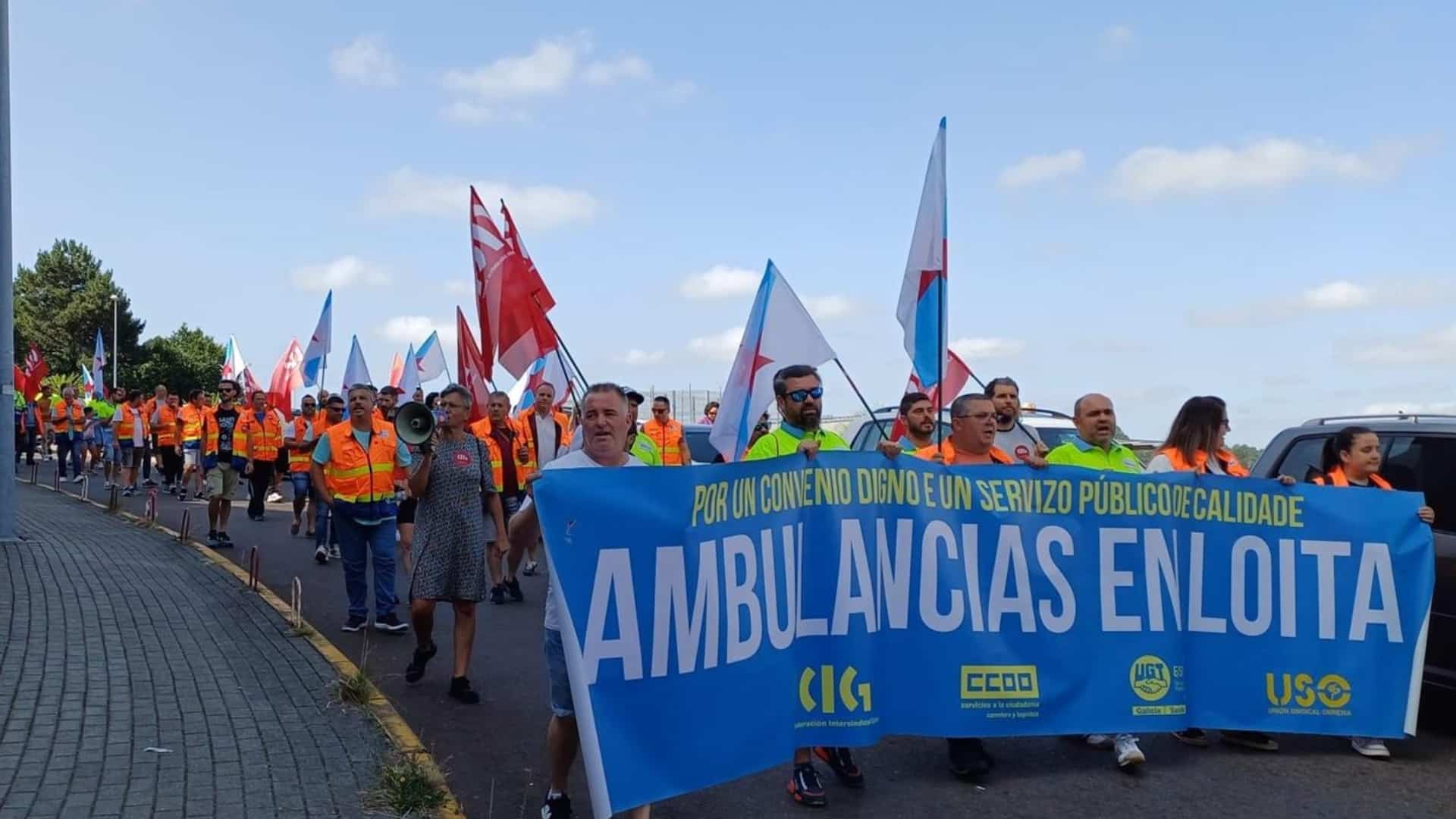 La manifestación de trabajadores de ambulancias en Santiago | CIG