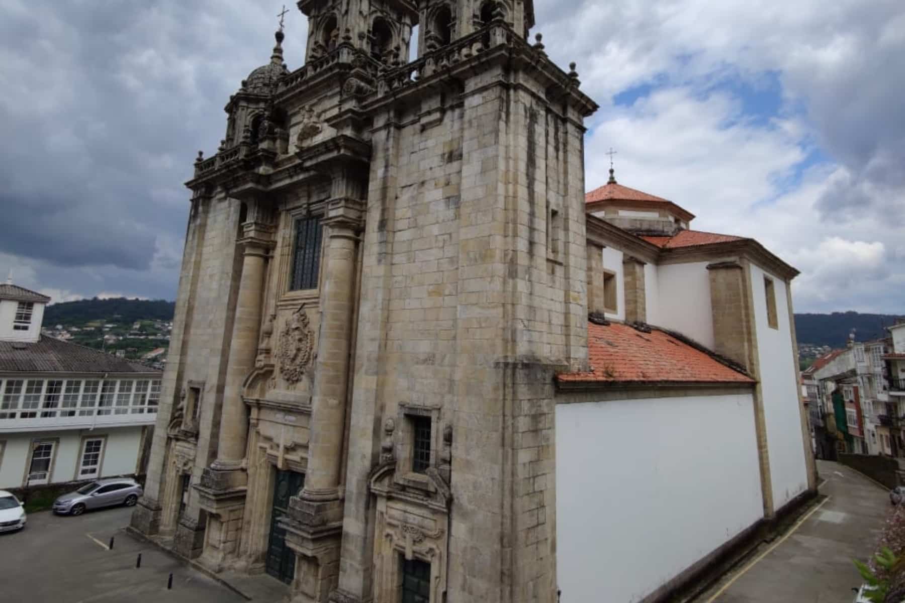 A Igrexa de Santiago, en Pontedeume | CEDIDA