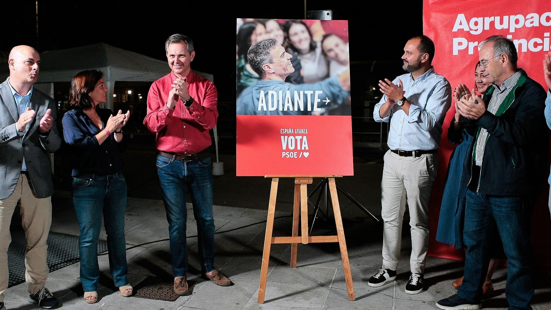 La pegada de carteles del PSOE de A Coruña de cara al 23-J | PSOE PROVINCIAL DE A CORUÑA