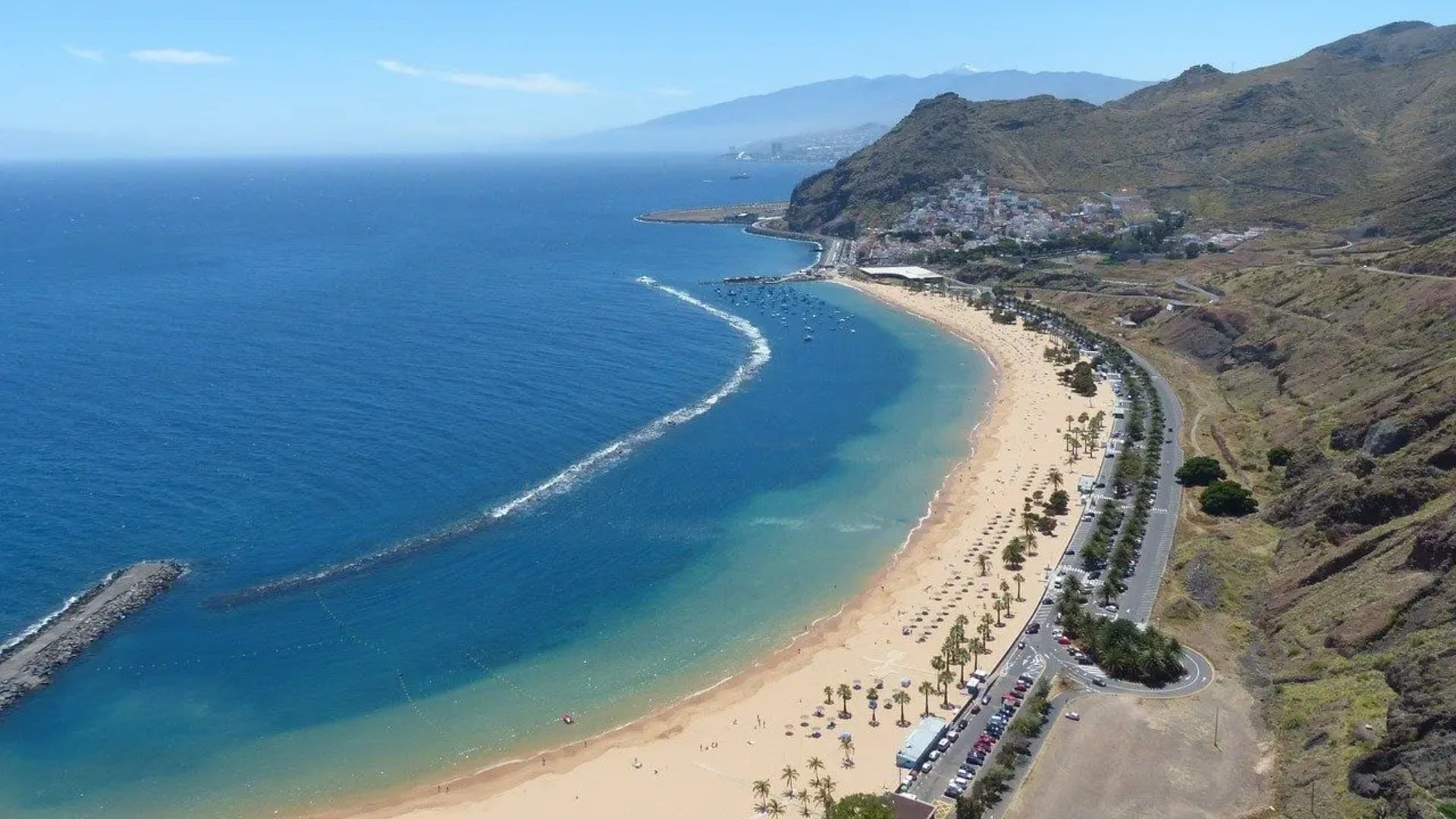 Imagen de archivo de una playa en Tenerife | TURISMO DE TENERIFE
