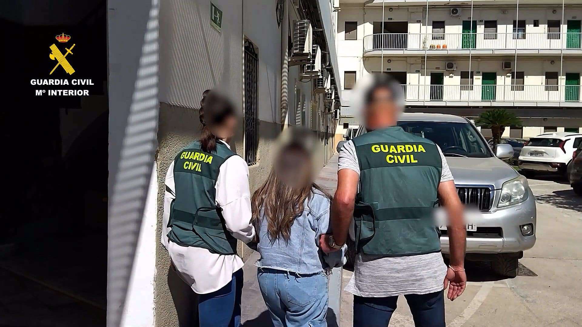 Desarticulada Banda Dedicada A La Sextorsión - GUARDIA CIVIL