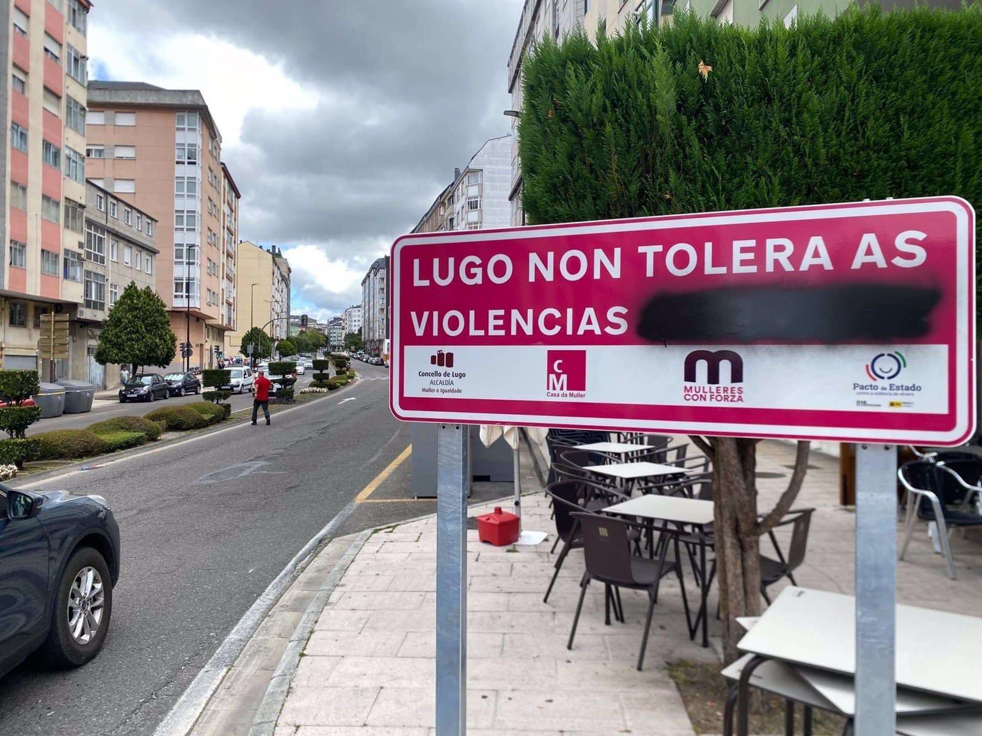 Cartel vandalizado en Lugo | Concello de Lugo