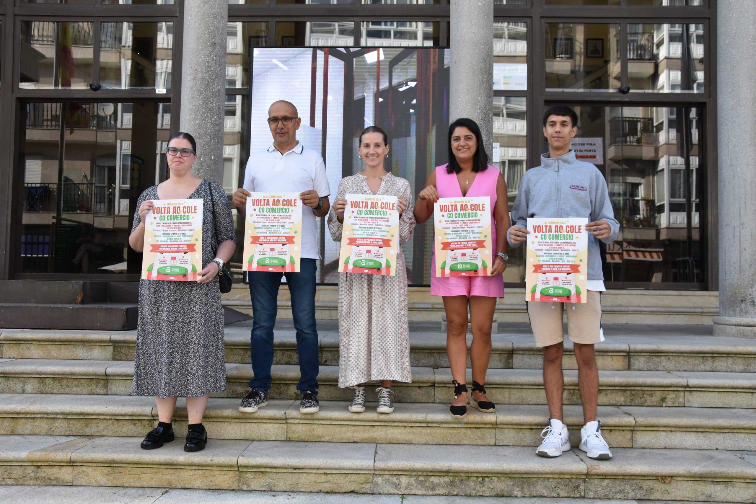 La presentación de la "Volta ao cole co comercio" en Ames | CONCELLO DE AMES