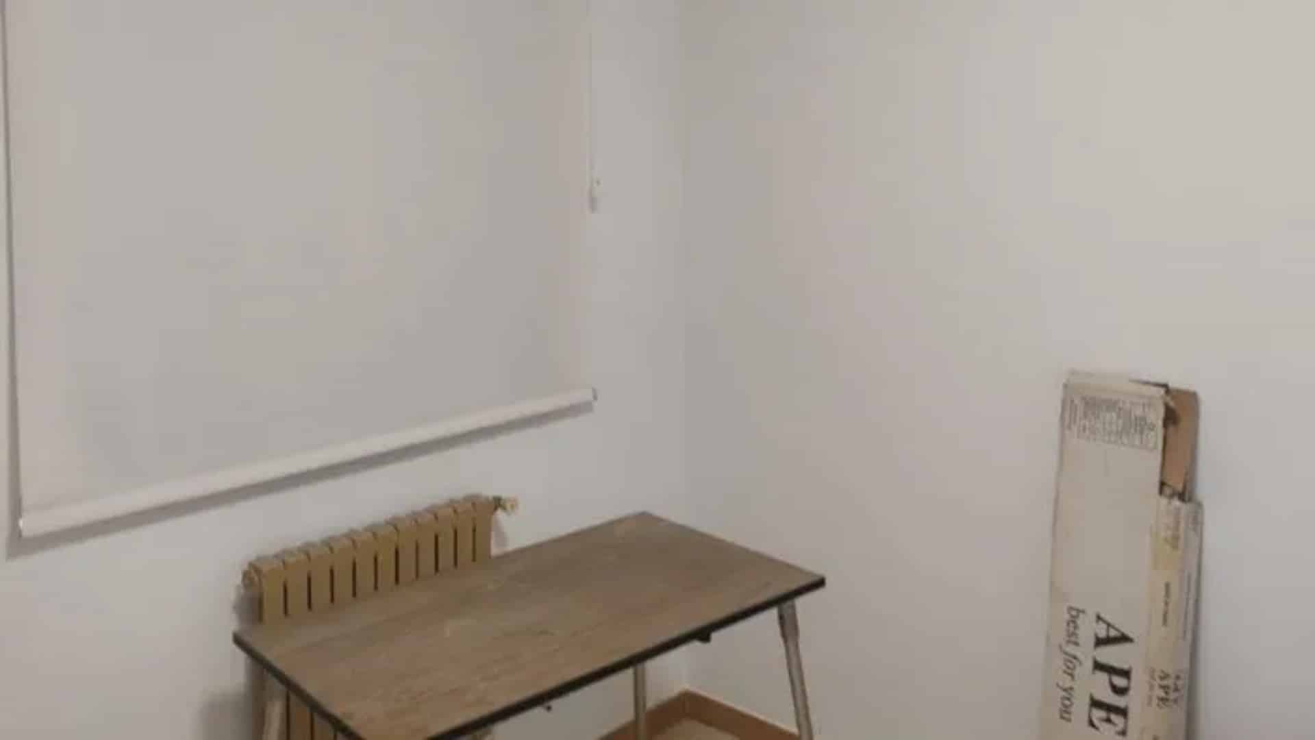 Una de las estancias del sótano menos tres en alquiler en Concheiros | CEDIDA