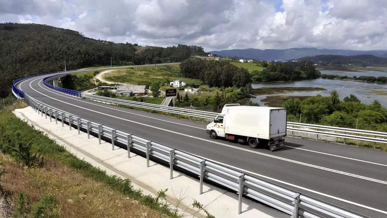 Actualmente solo dos tramos de los nueve previstos han sido finalizados