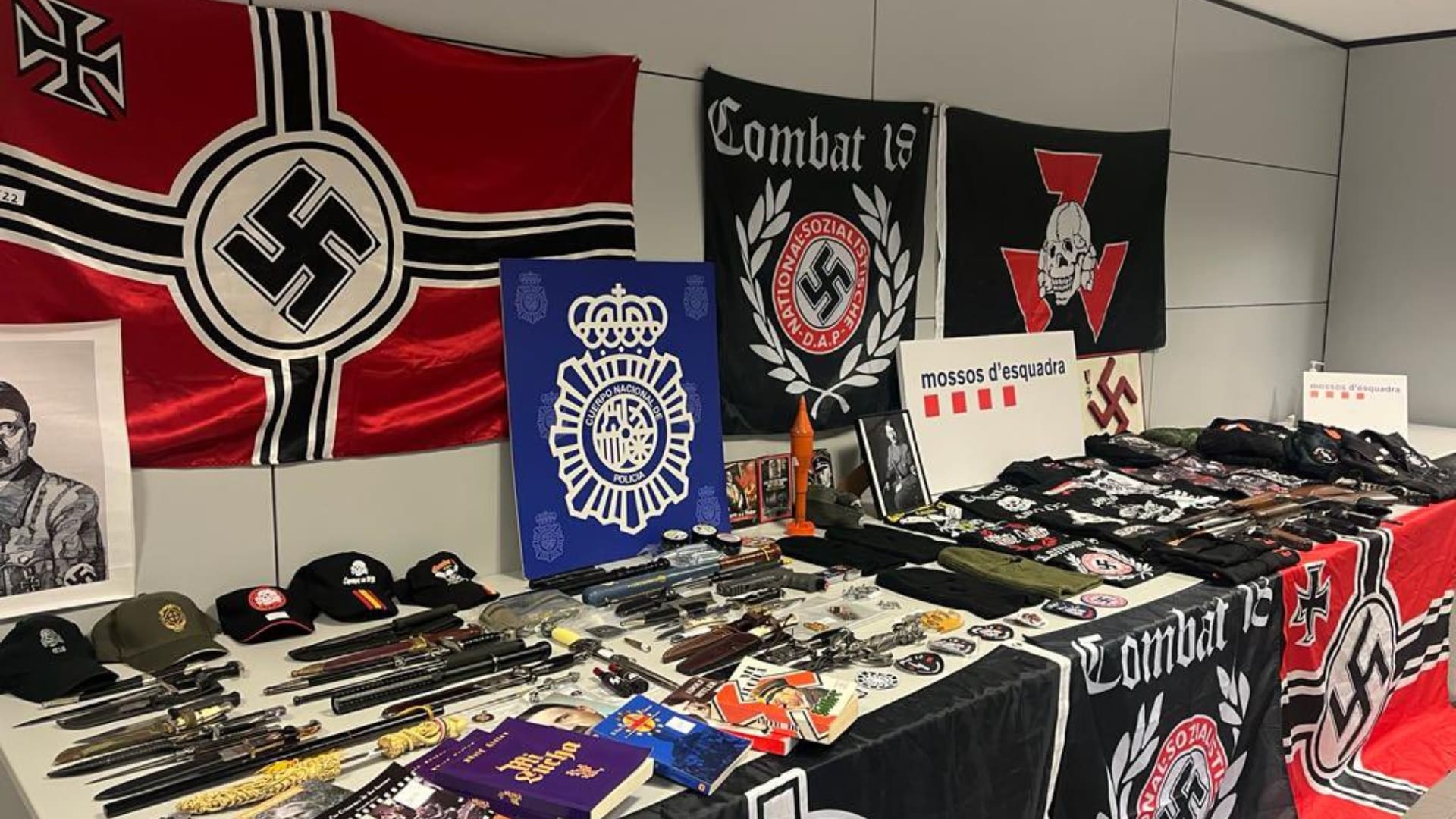 El material incautado en la operación contra el grupo neonazi Combat 18 | POLICÍA NACIONAL