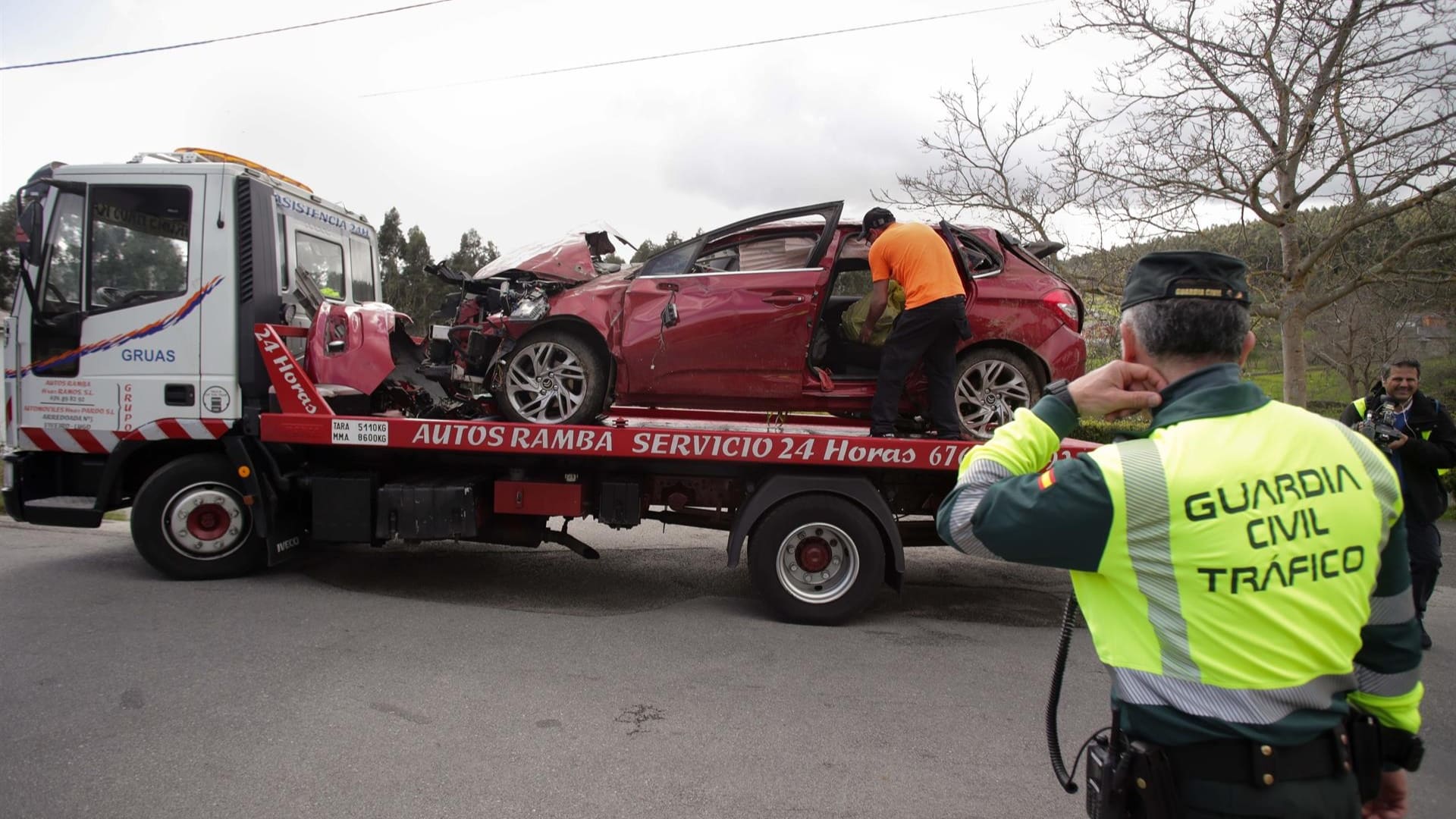 El vehículo siniestrado en Xove en el que fallecieron cuatro jóvenes | EP