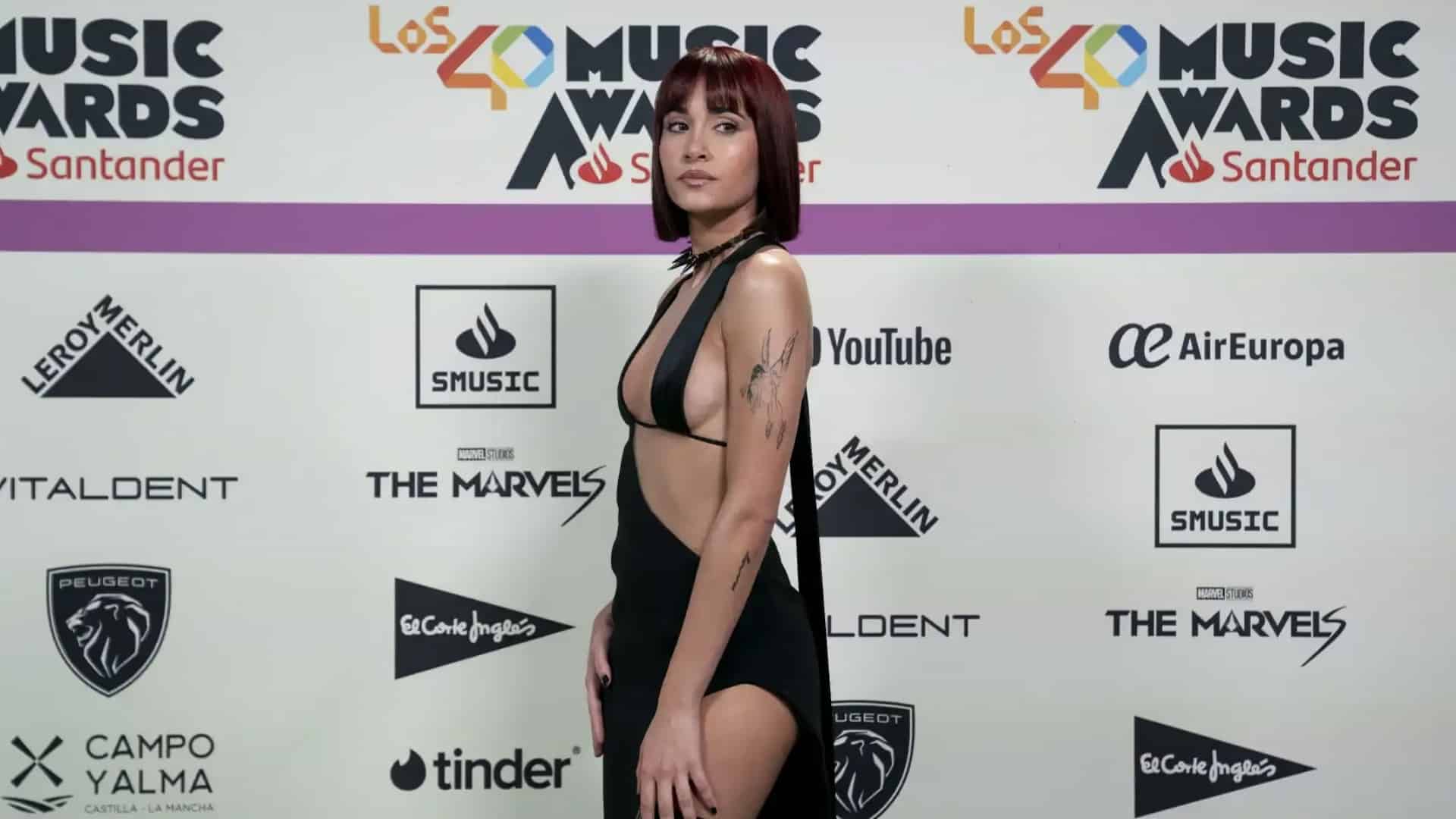La cantante Aitana en la alfombra roja de Los40 Music Awards | EP