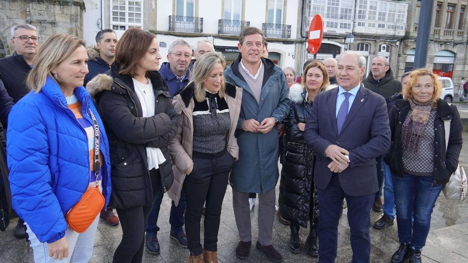 El candidato socialista a la Xunta, Xosé Ramón Gómez Besteiro, con el secretario xeral del PSdeG en Lugo, José Tomé, en Viveiro | PSDEG-PSOE