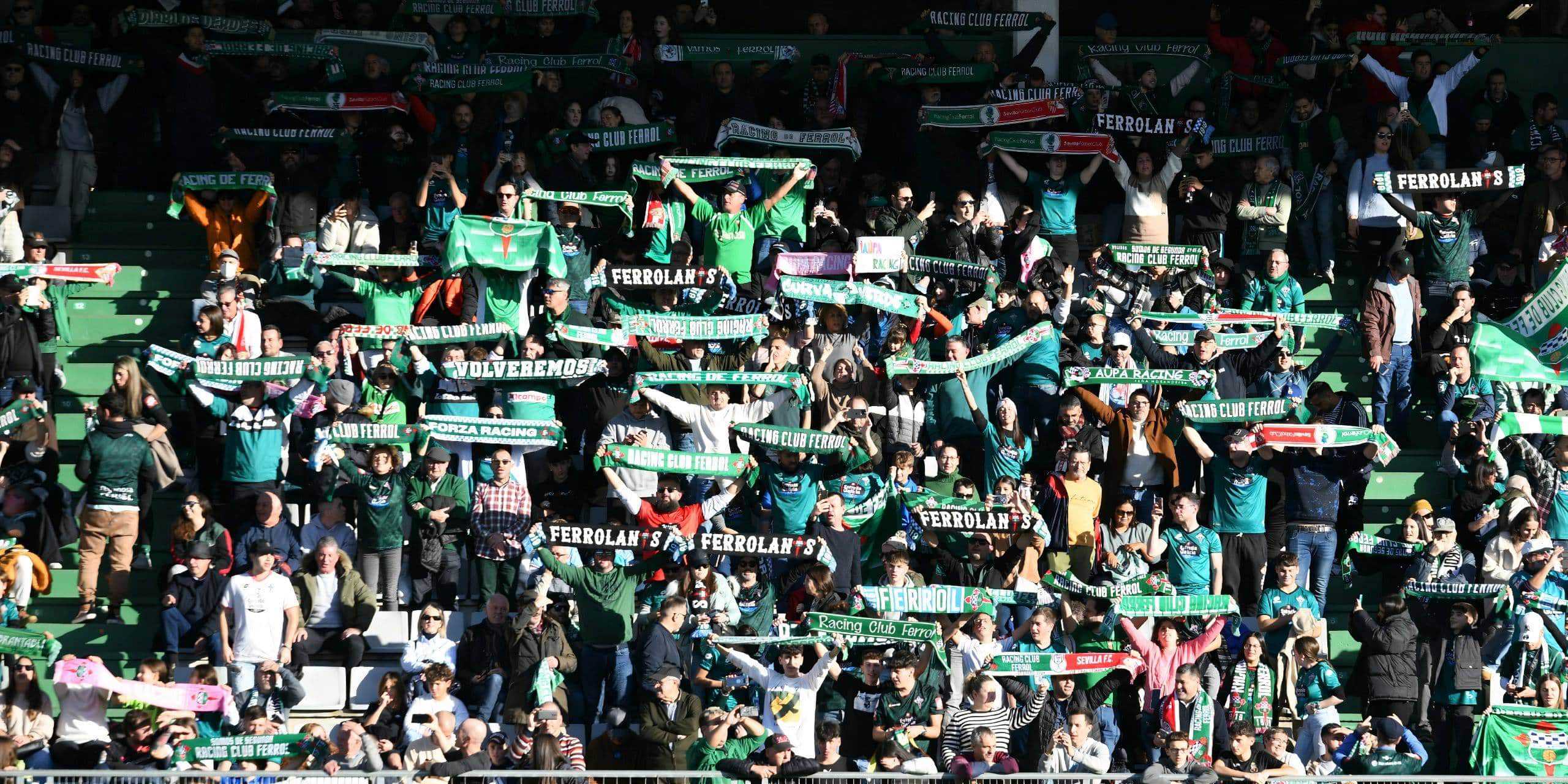 Gradas del estadio de A Malata