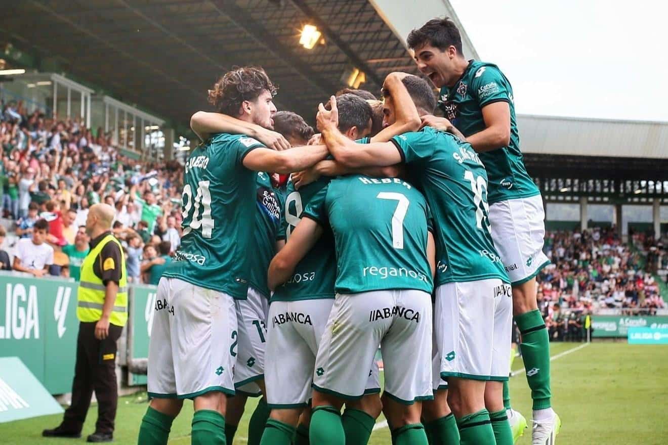 El Racing de Ferrol celebrando una victoria | LA LIGA