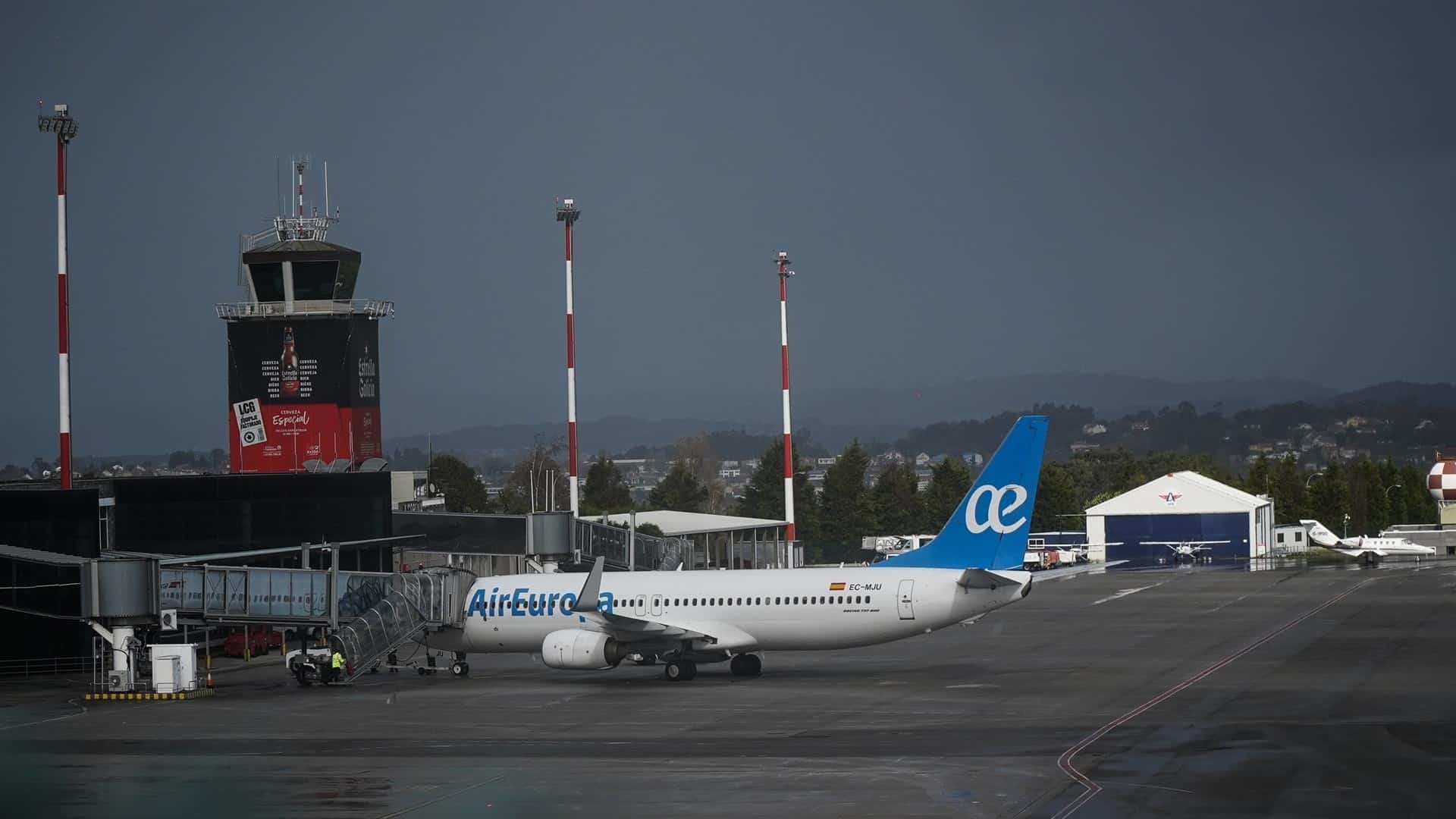 Imagen de archivo del Aeropuerto de Alvedro, en A Coruña | EP