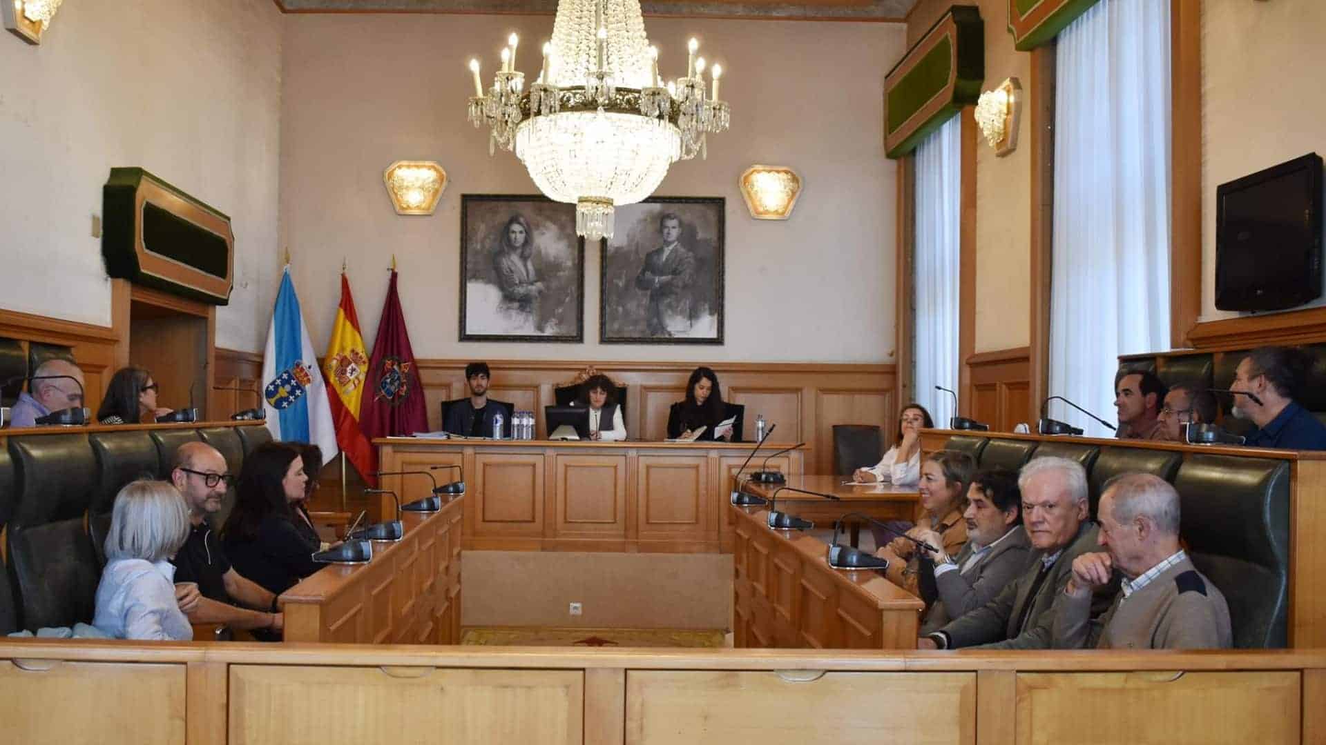 La reunión de la Comisión Mixta para la Parcela del Peleteiro | CONCELLO DE SANTIAGO