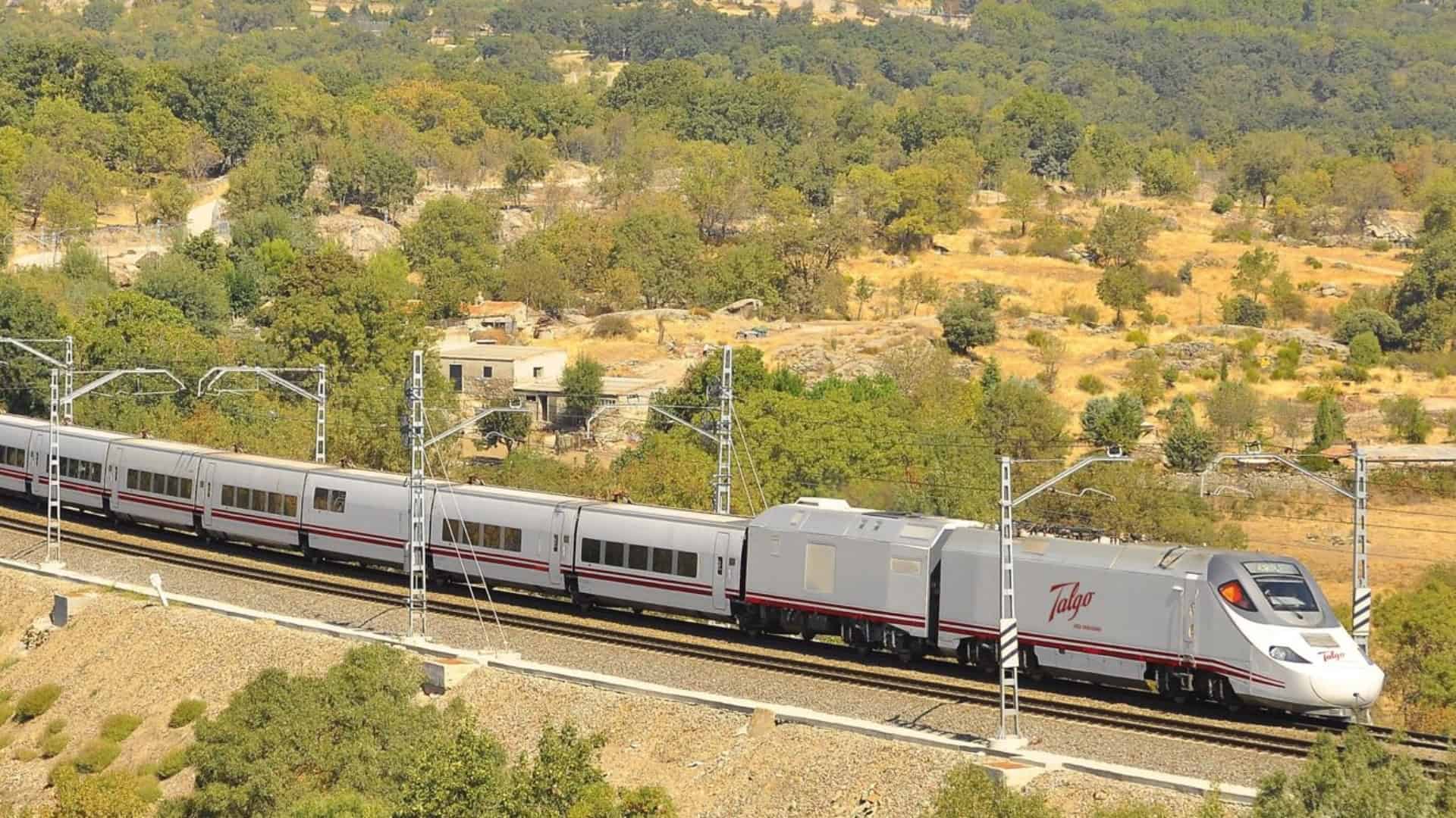 Imagen de archivo de un tren de Talgo, proveedora de los Avril que operará Renfe | TALGO