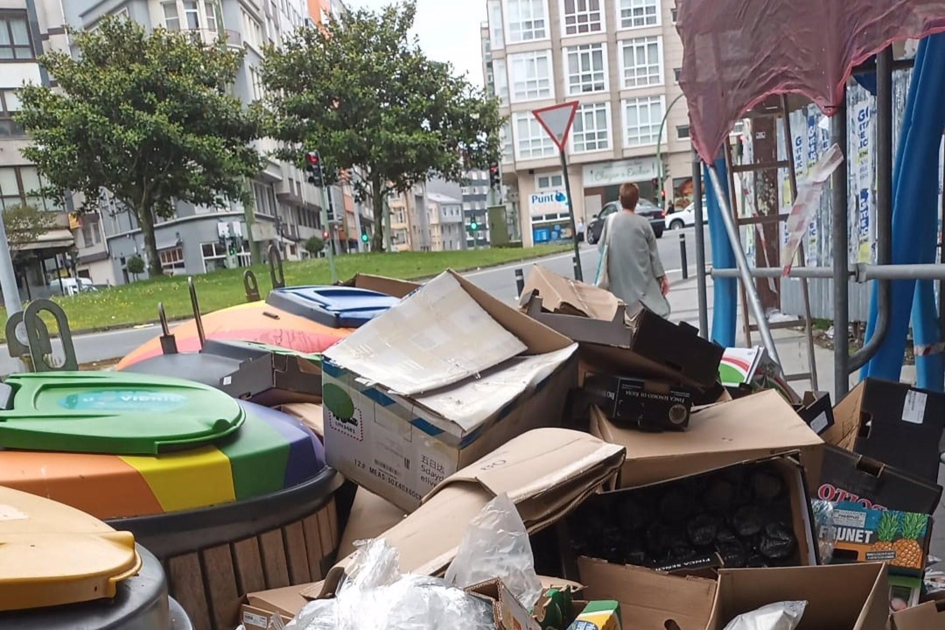 Nueva jornada de basura acumulada en las calles de la ciudad herculina | EP