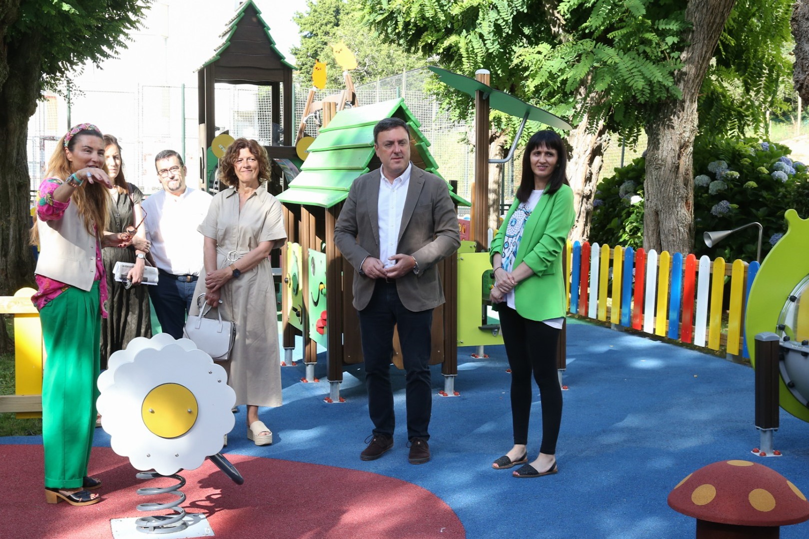 Valentín Formoso, presidente de la Deputación, esta mañana  en el Centro de Día de Menores de Ferrol | DEPUTACIÓN DE A CORUÑA