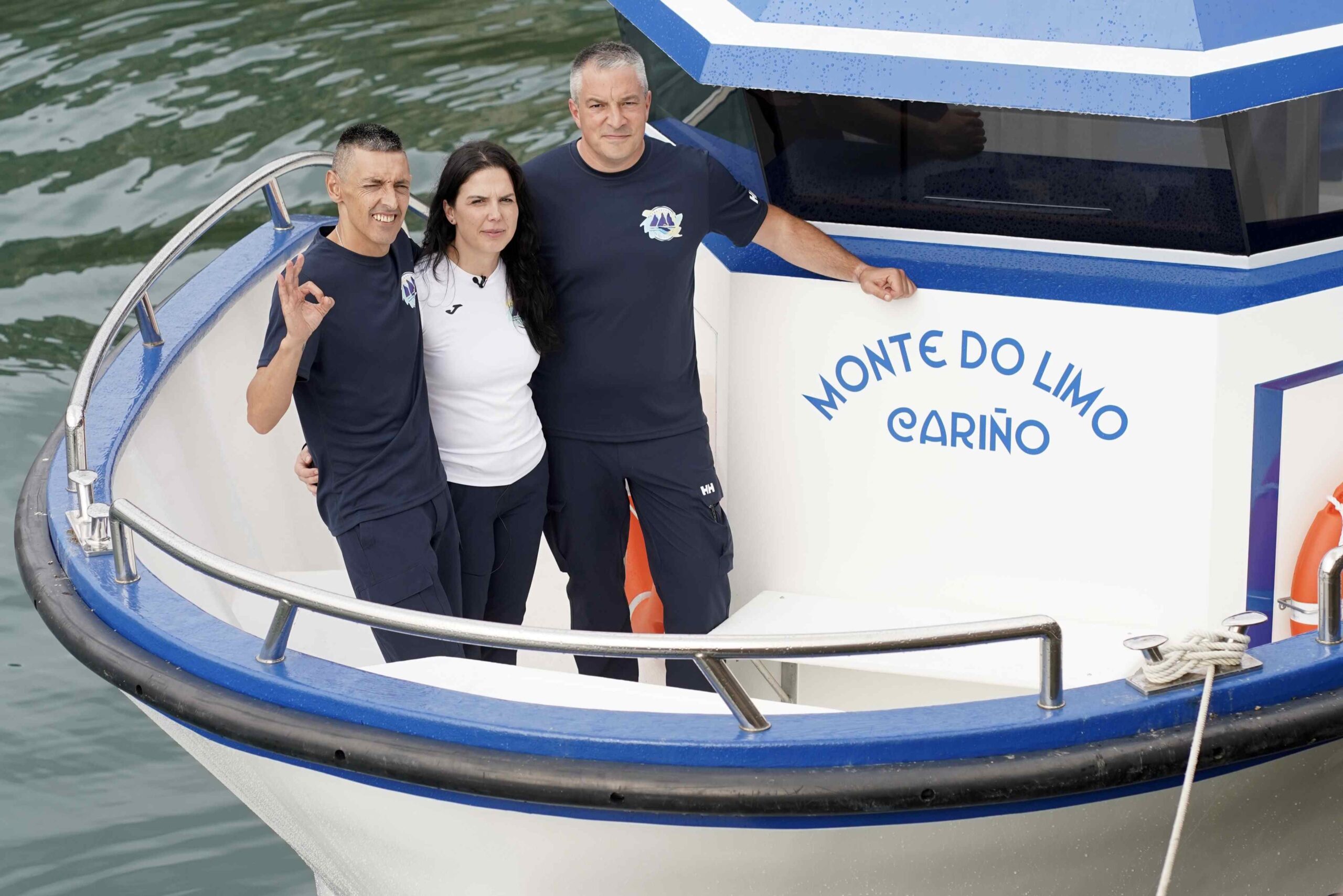 Gustavo Alonso, Carmen Villarnovo y Pablo Souto en el barco Monte do Limo| ELOY TABOADA (HYLIACOM)