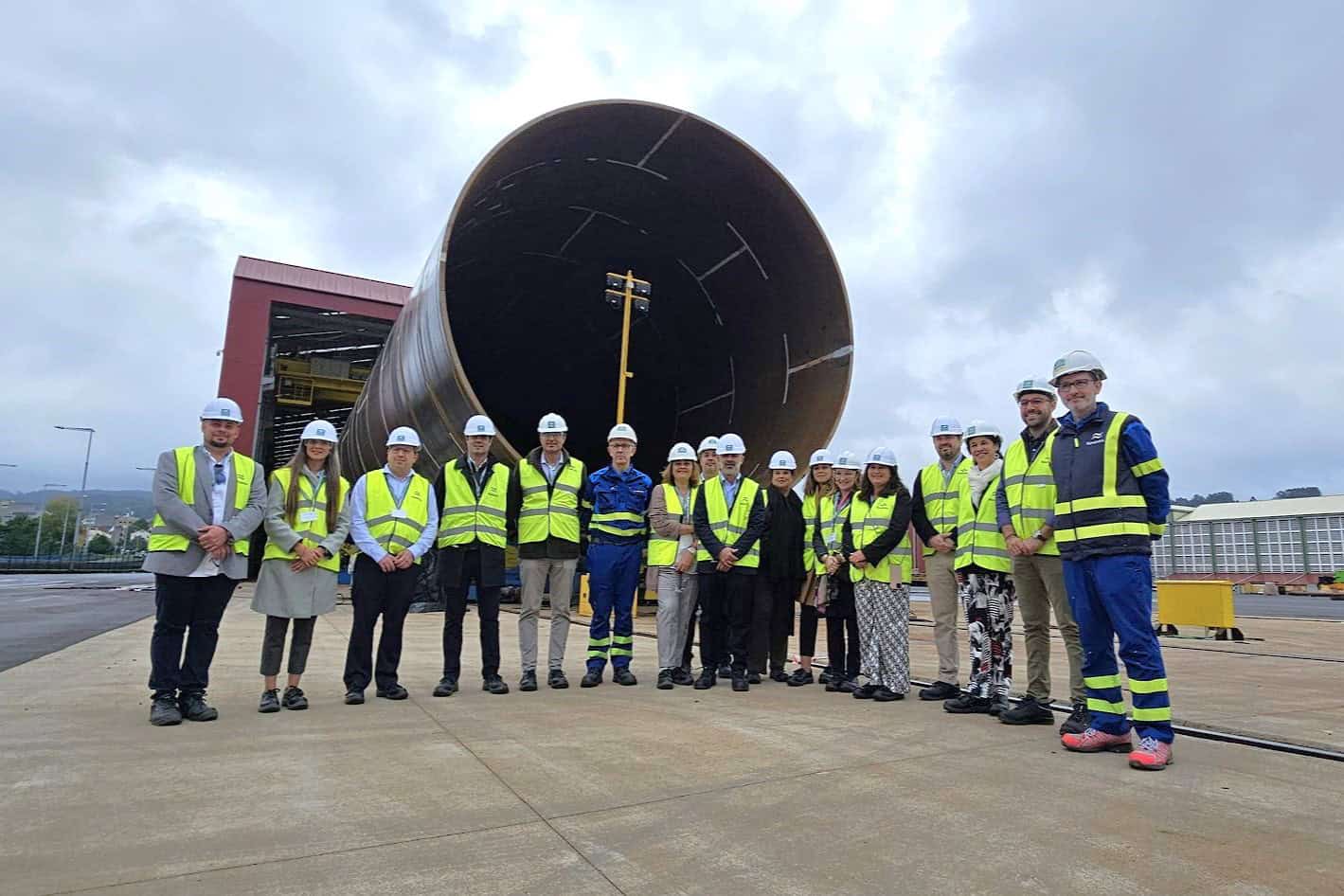 Delegación de gobierno y empresarios canarios visitando el astillero de Fene | NAVANTIA SEANERGIES