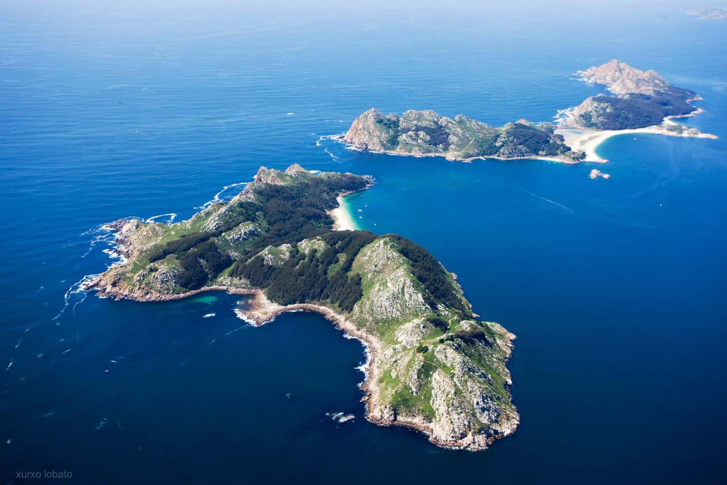 Vista aérea de las Illas Cíes | XURXO LOBATO