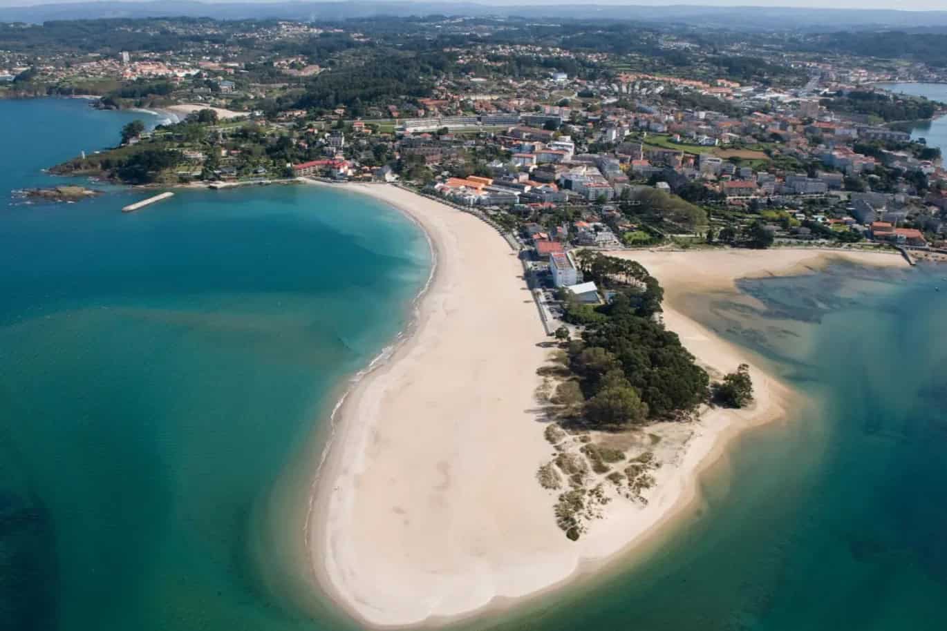 Vista aérea de Oleiros, A Coruña | SHUTTERSTOCK
