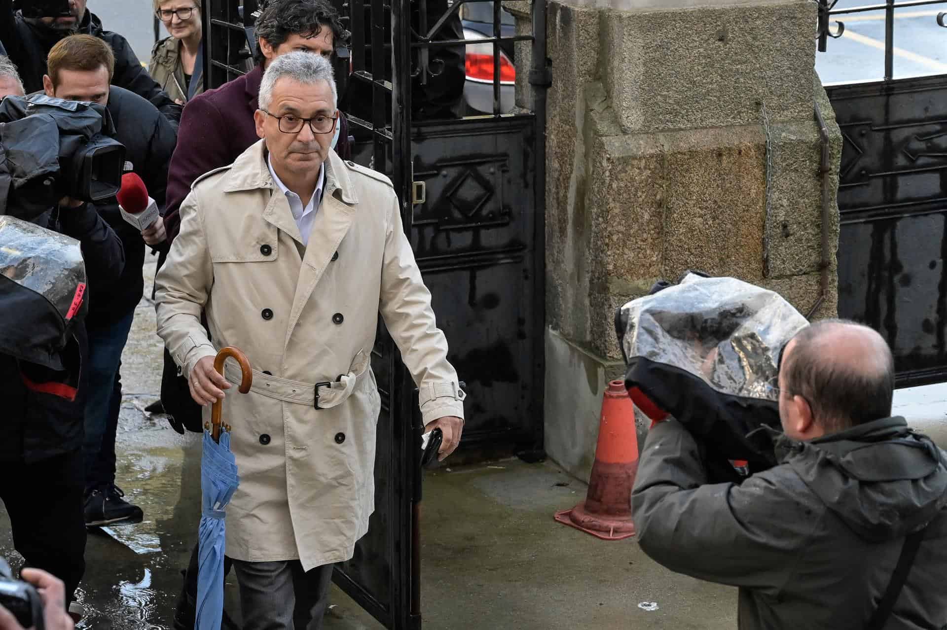 Llegada del padre de Samuel Luiz a la Audiencia de A Coruña donde se juzga el crimen de su hijo | EUROPA PRESS