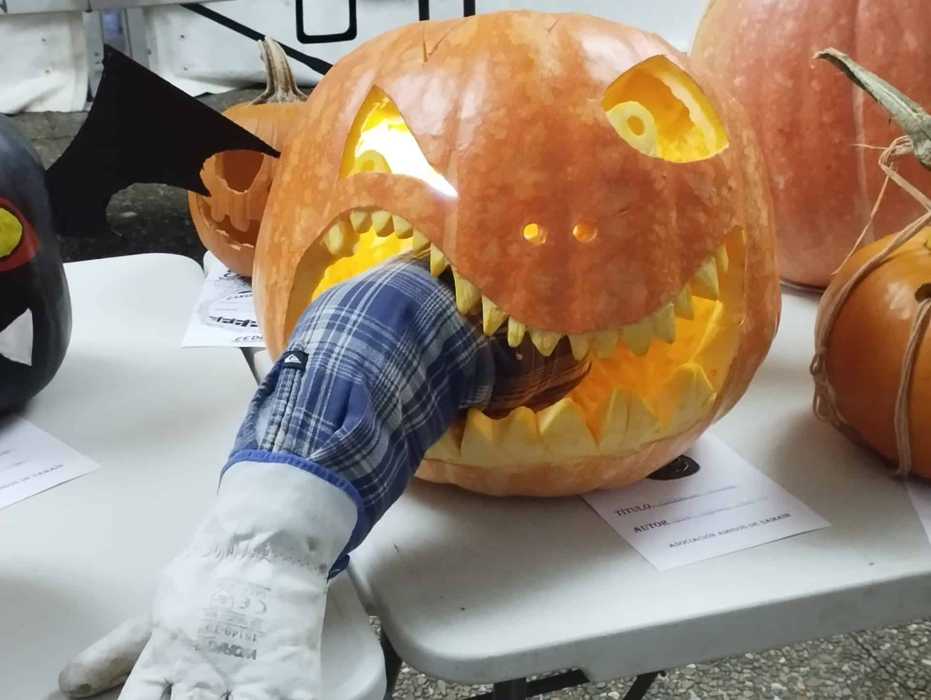 Una calabaza tallada en el Samaín de Cedeira