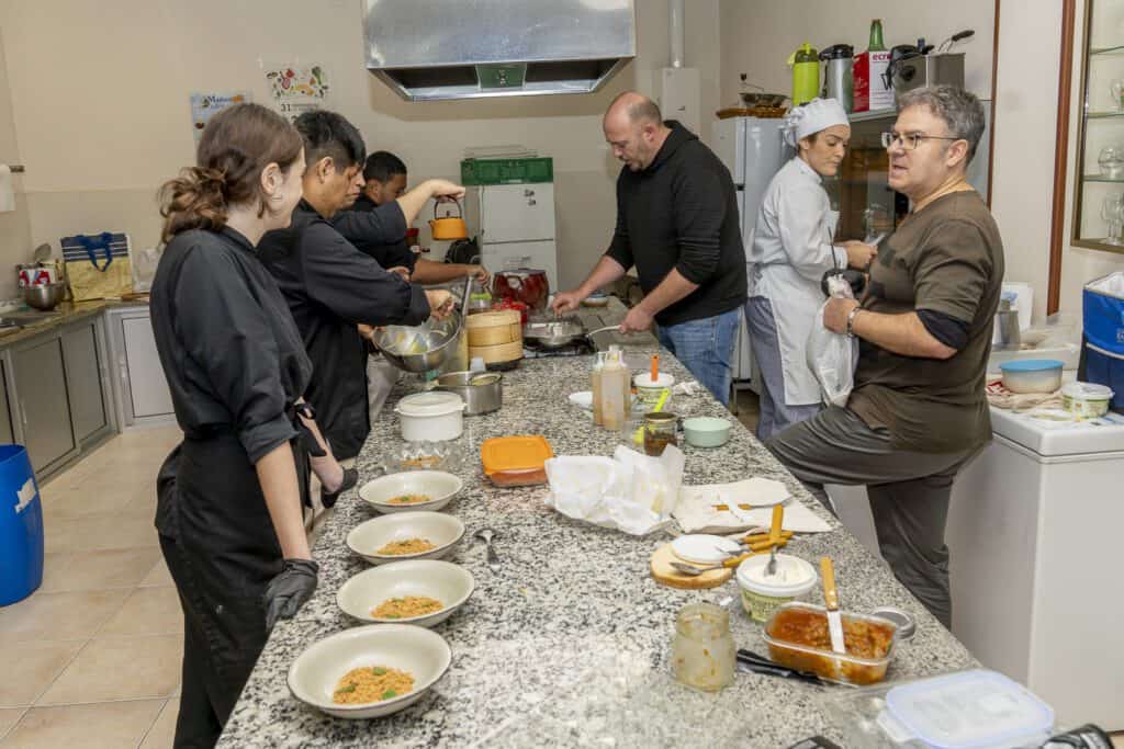 Jóvenes cocineros y aficionados destacaron con platos innovadores que resaltaron la riqueza de los productos locales