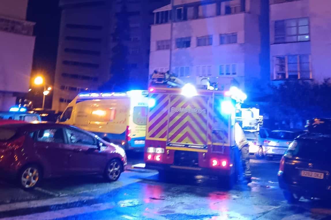 Los bomberos en la avenida Castelao de Ferrol | CONCELLO DE FERROL