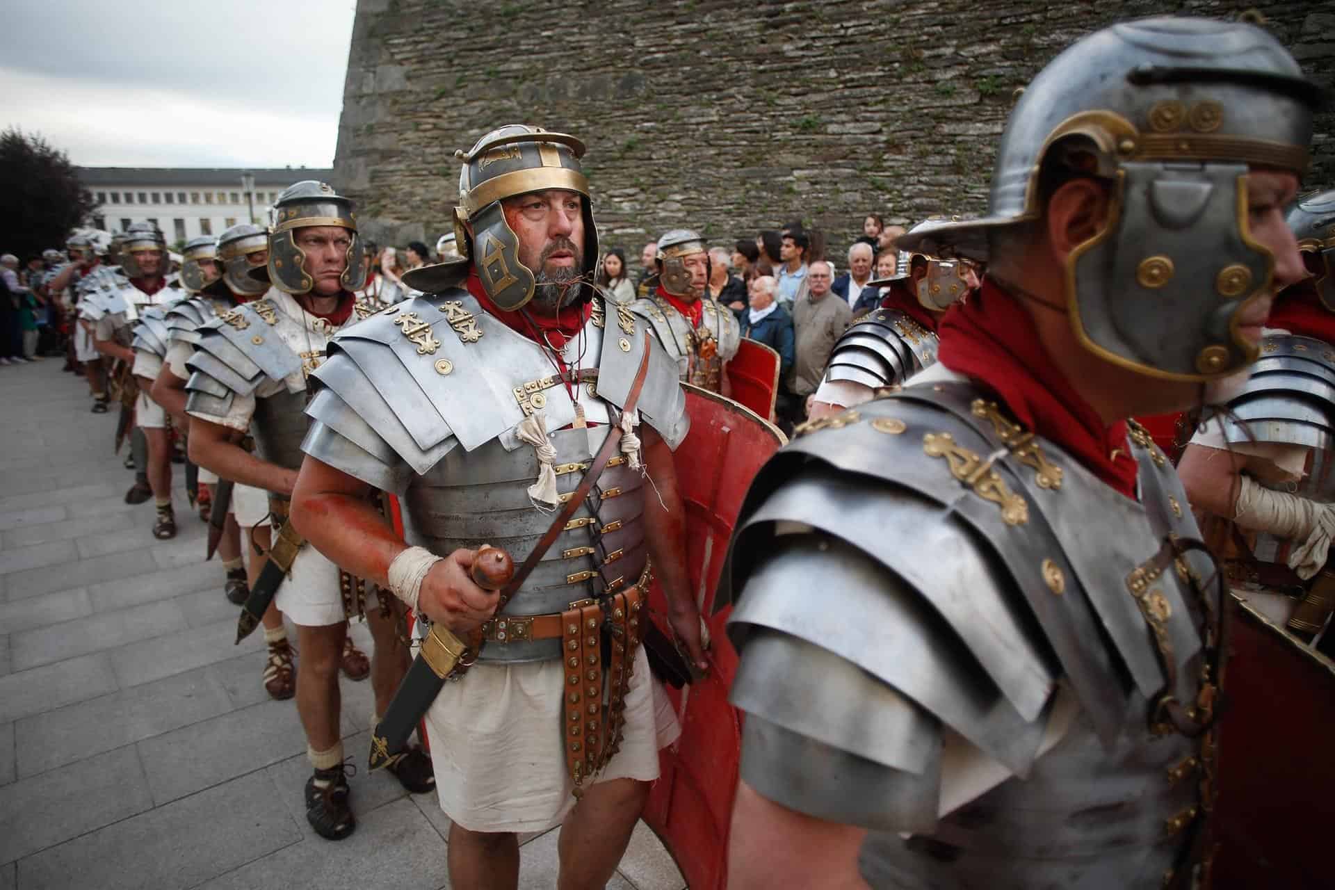 Desfile de tropas durante la fiesta Arde Lucus 2024 | EUROPA PRESS