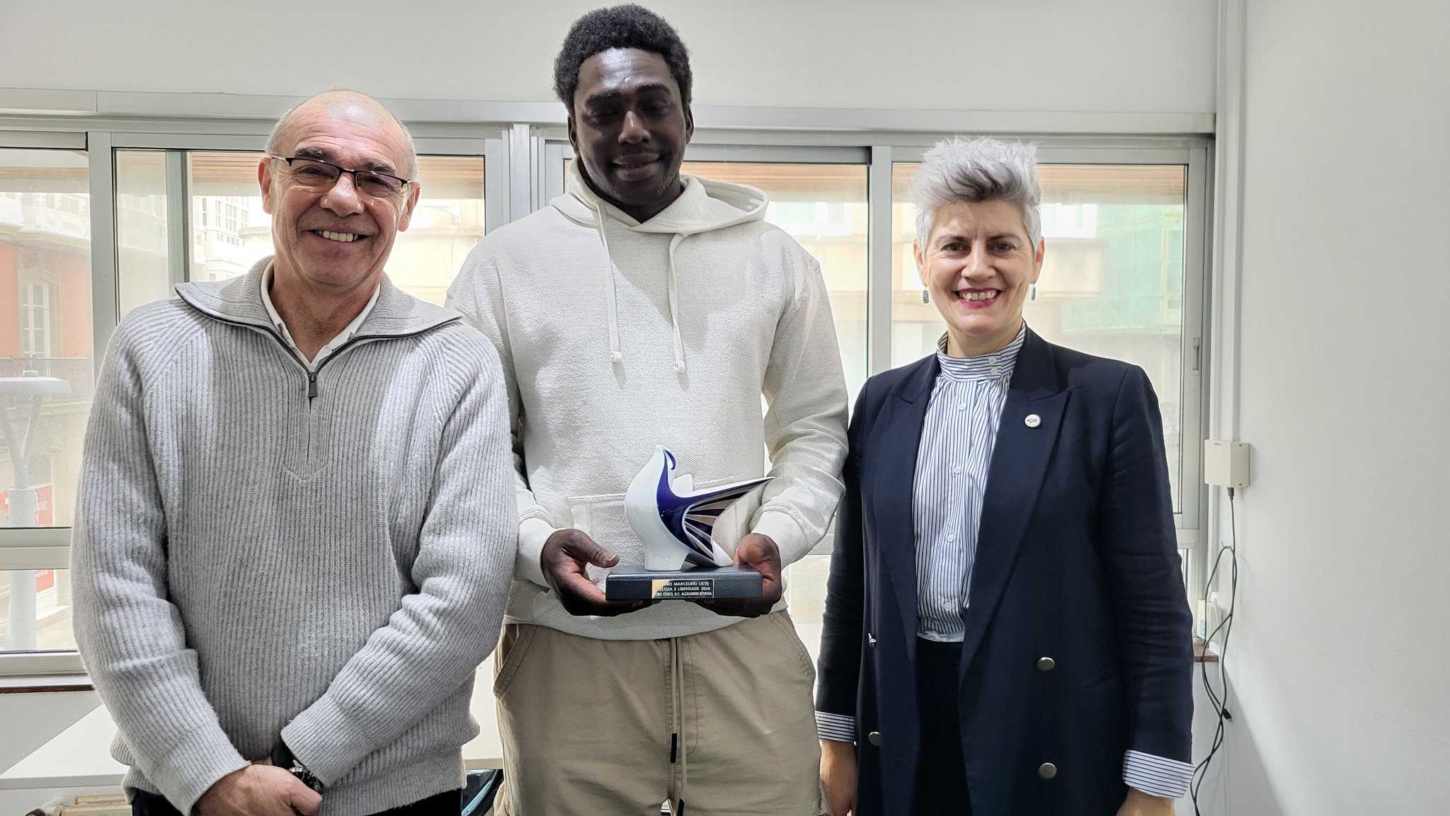 Francisco Jorquera, portavoz municipal del BNG en el concello de A Coruña, Magatte N'Diaye y Mercedes Queixas, concelleira | BNG A CORUÑA