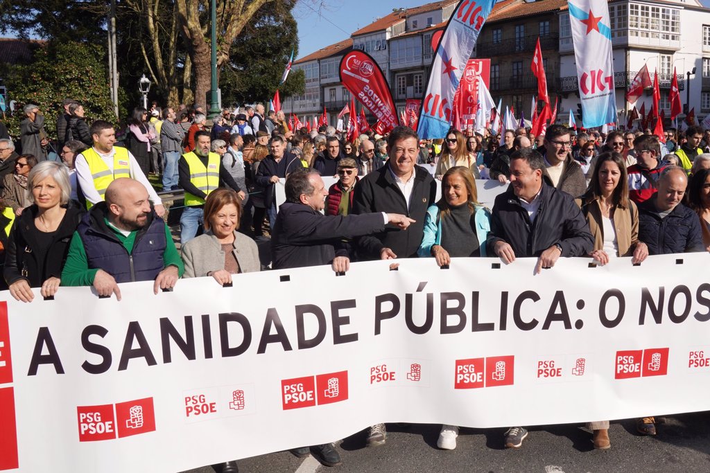 Archivo - Manifestación en defensa de la sanidad publica