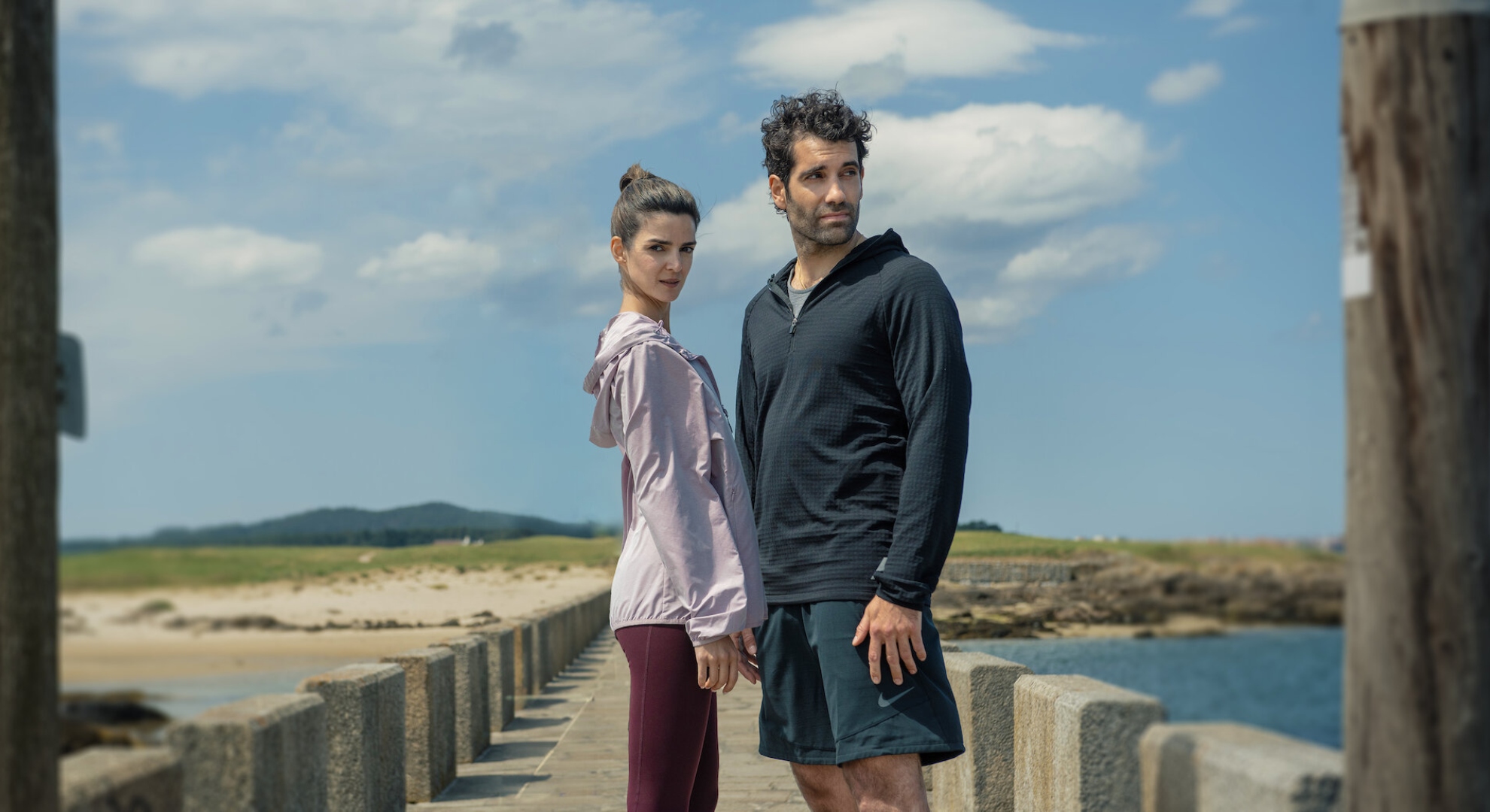 magen promocional de la serie de Netflix 'Clanes', con Clara Lago y Tamar Novas | NETFLIX