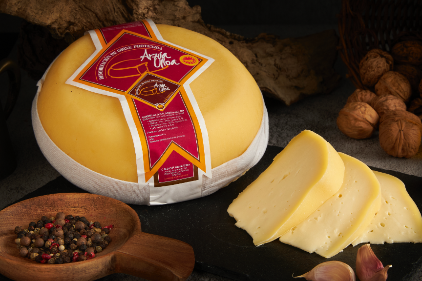DOP Arzúa-Ulloa Procedente de las zonas con mayor tradición quesera de Galicia, es el queso con denominación de origen de mayor producción de la comunidad autónoma