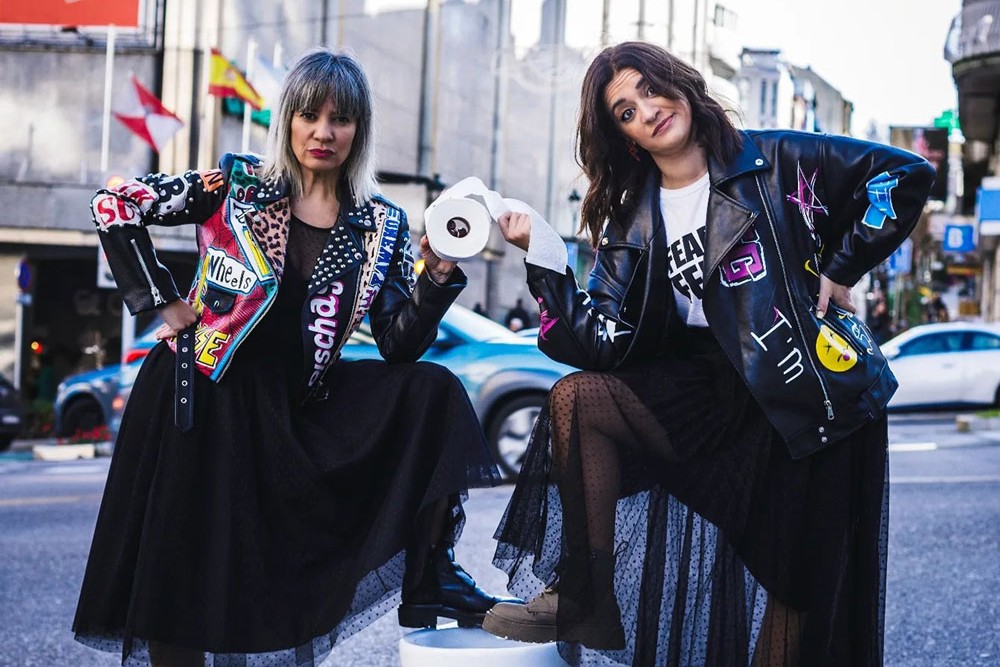 A la izquierda, Arantxa Treus y, a la derecha, Jazmin Abuín