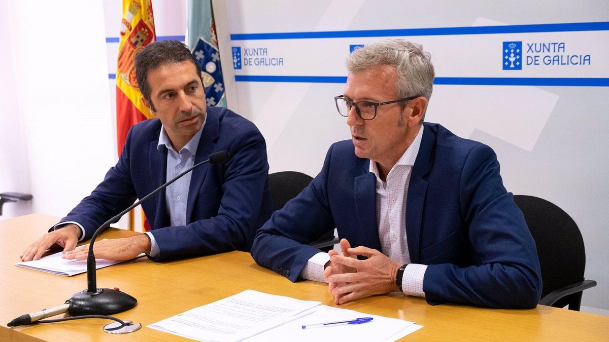 El presidente de la Xunta, Alfonso Rueda, junto al ex-concelleiro Villares