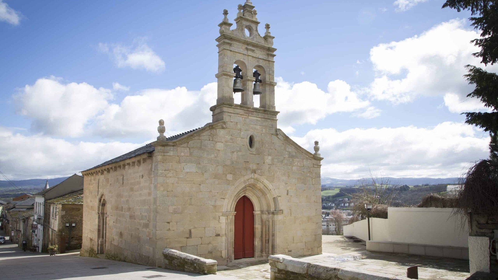 Imagen de archivo de la iglesia de San Salvador, en Sarria | TURISMO DE SARRIA