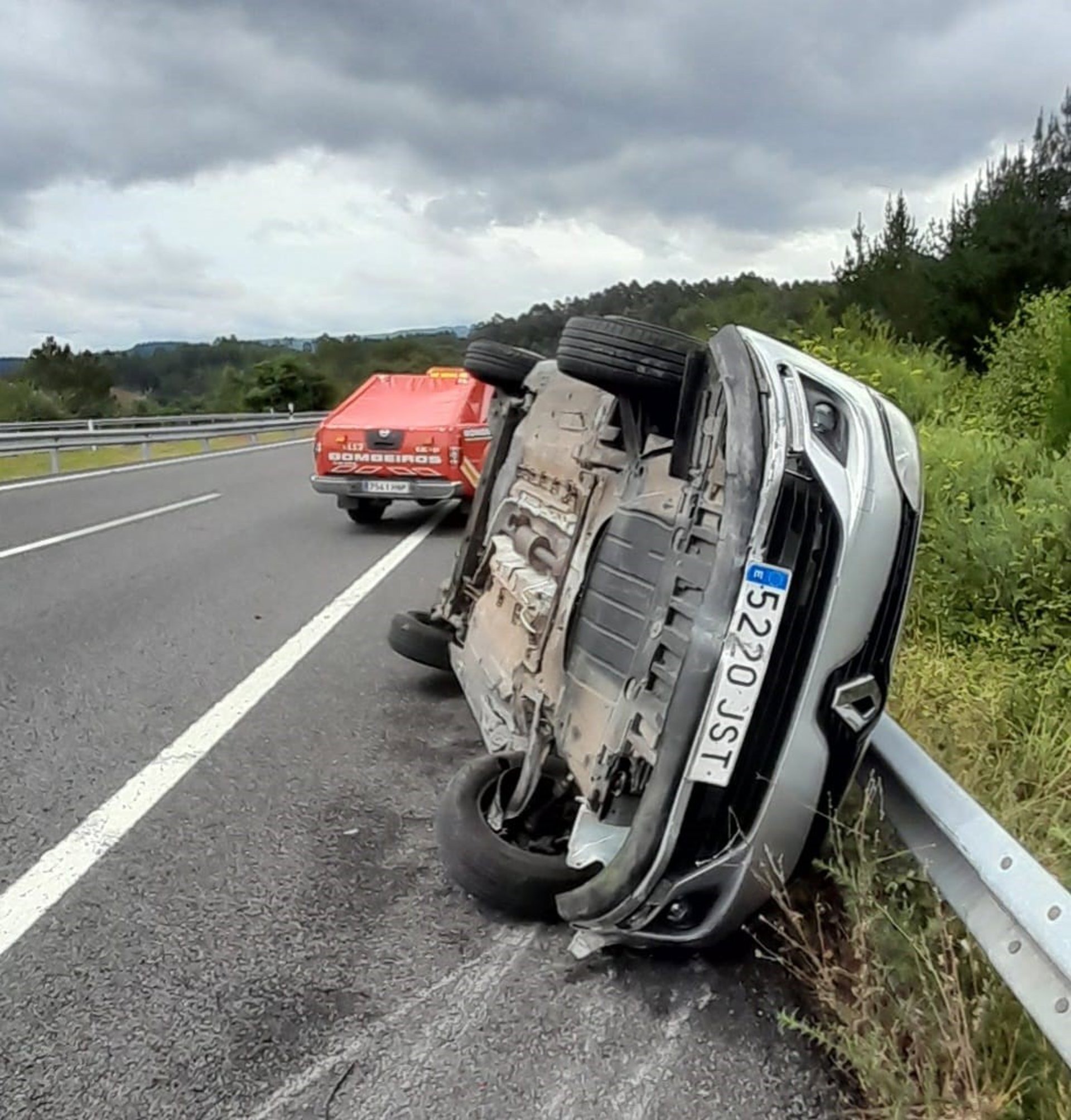 Accidente en la A-6 a la altura de Abegondo