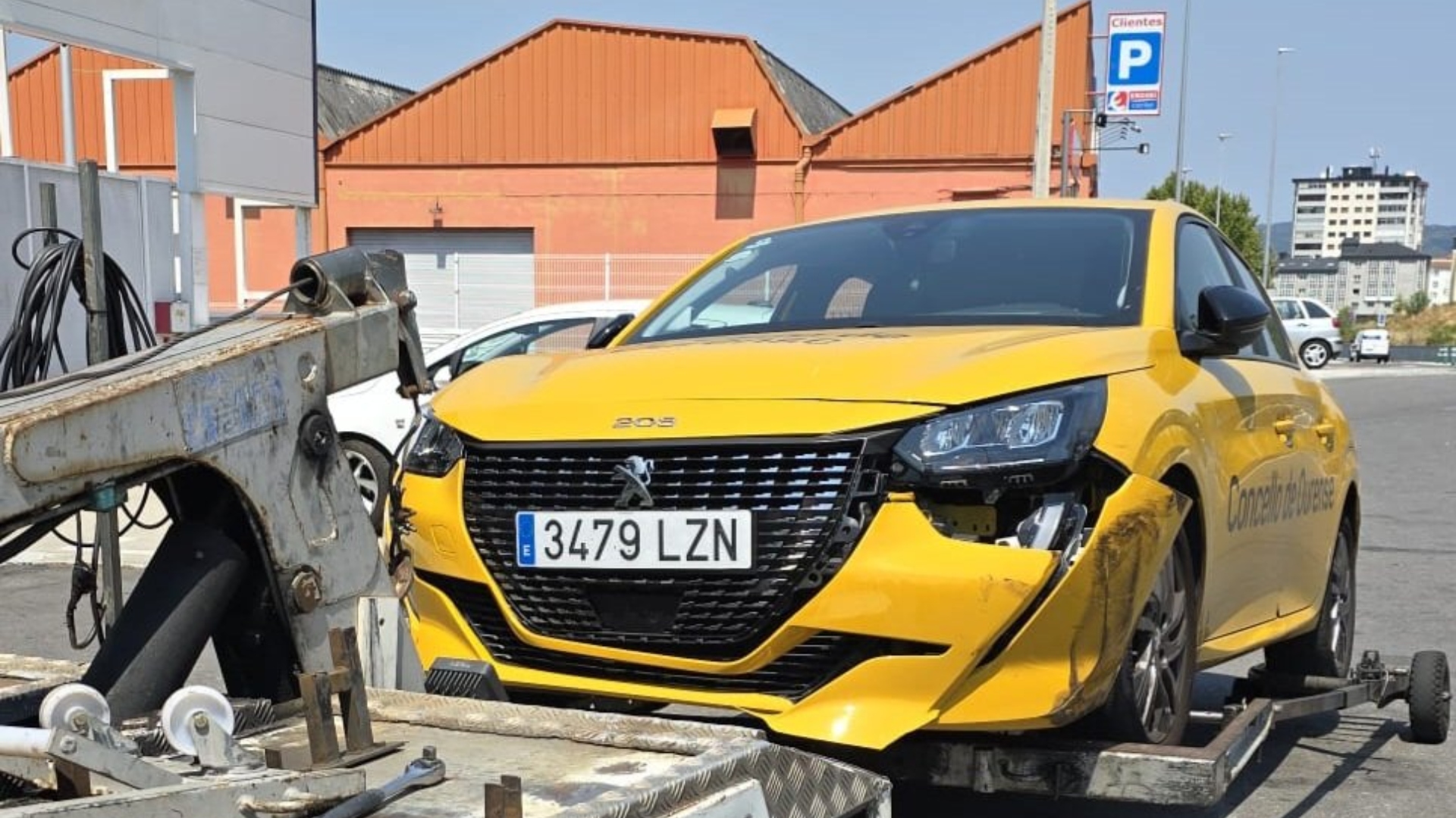 Gonzalo Pérez Jácome alcalde Ourense coche oficial cumpleaños