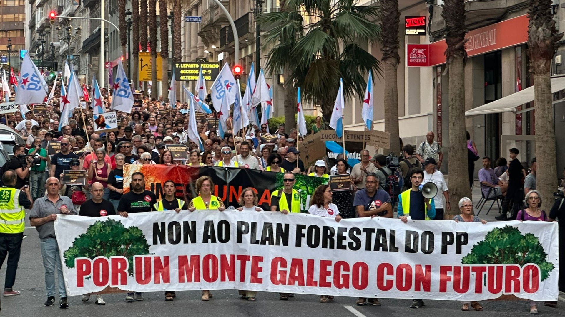 Plataforma Por Un Monte Galego con Futuro protestas incendios