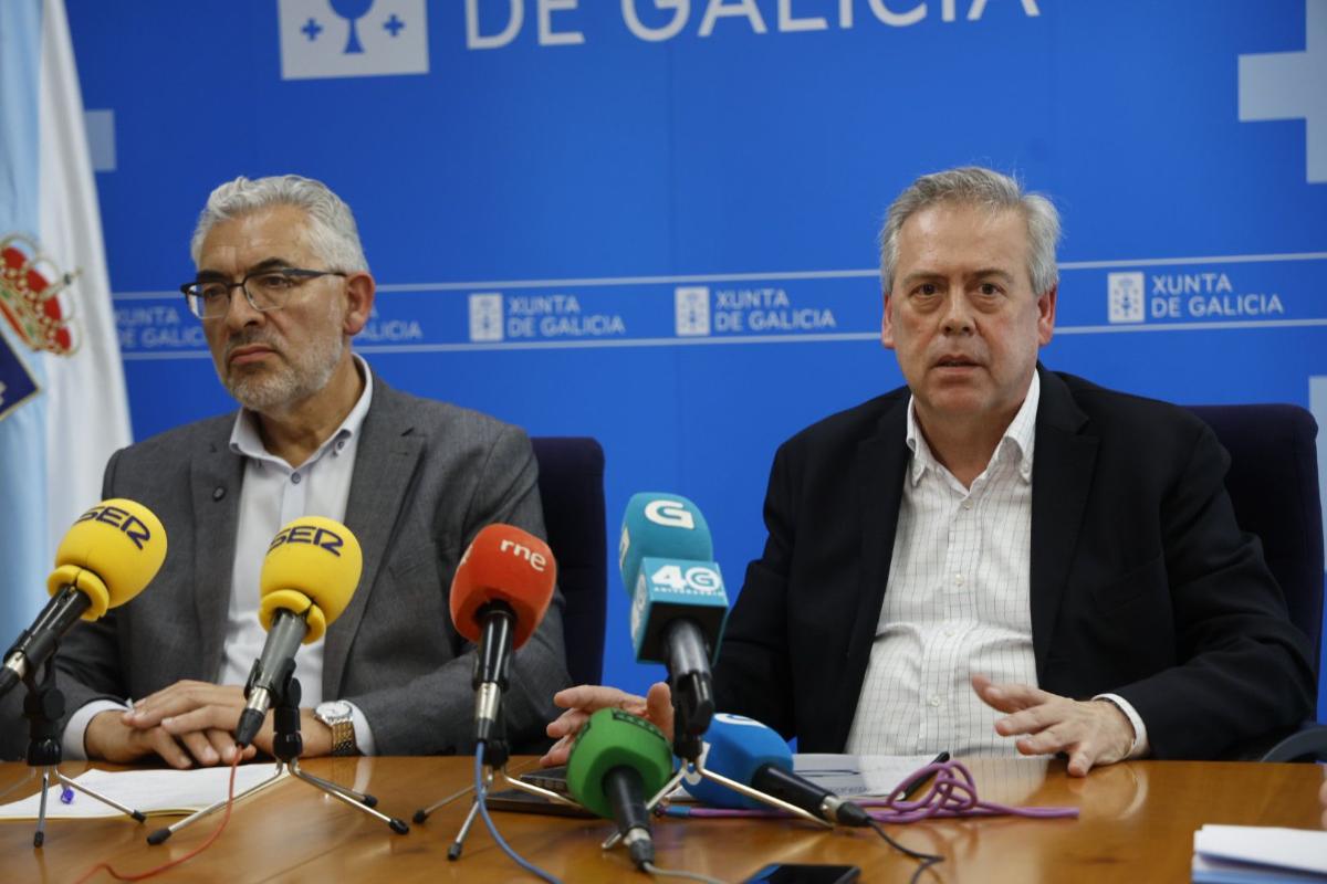El alcalde de Lugo, Miguel Fernández, durante la reunión de mayo de 2025 con el conselleiro de Sanidade, Antonio Gómez Caamaño, en la que la Xunta se comprometió a asumir la totalidad de la parcela del antiguo colegio del Sagrado Corazón para el nuevo centro de salud