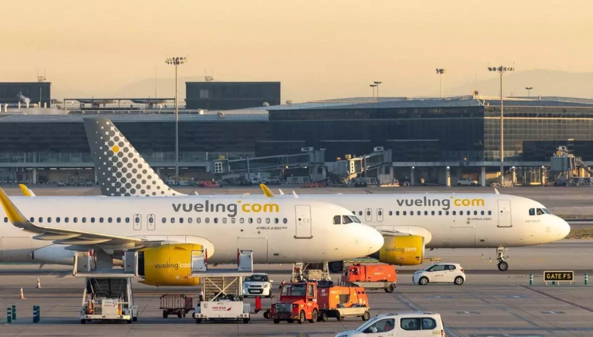 Imagen de archivo de varios aviones de la aerolínea Vueling.
