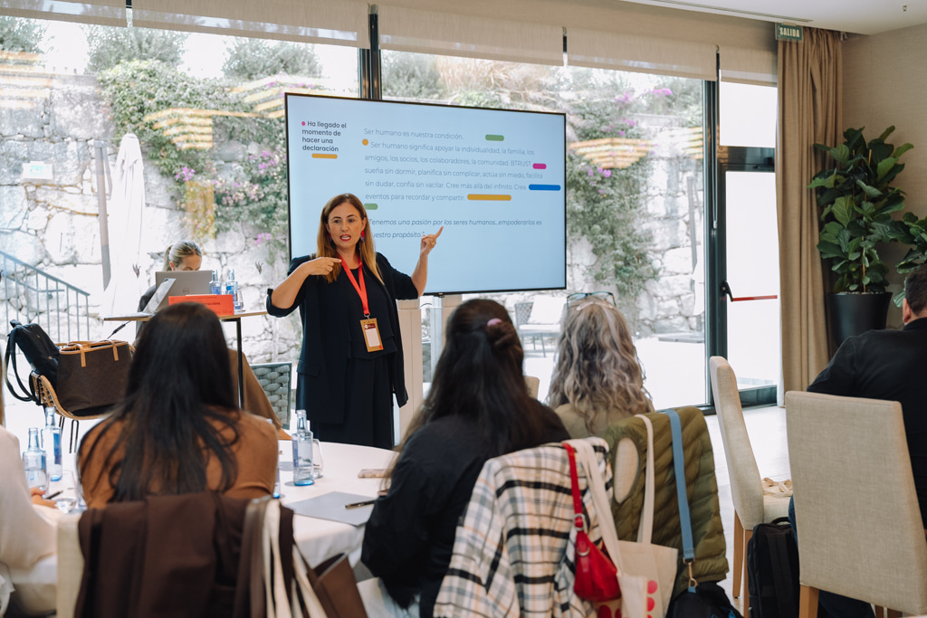 Sónia Brochado, representante de la empresa portuguesa Btrust durante su taller sobre exportación de servicios | MALVA STUDIO