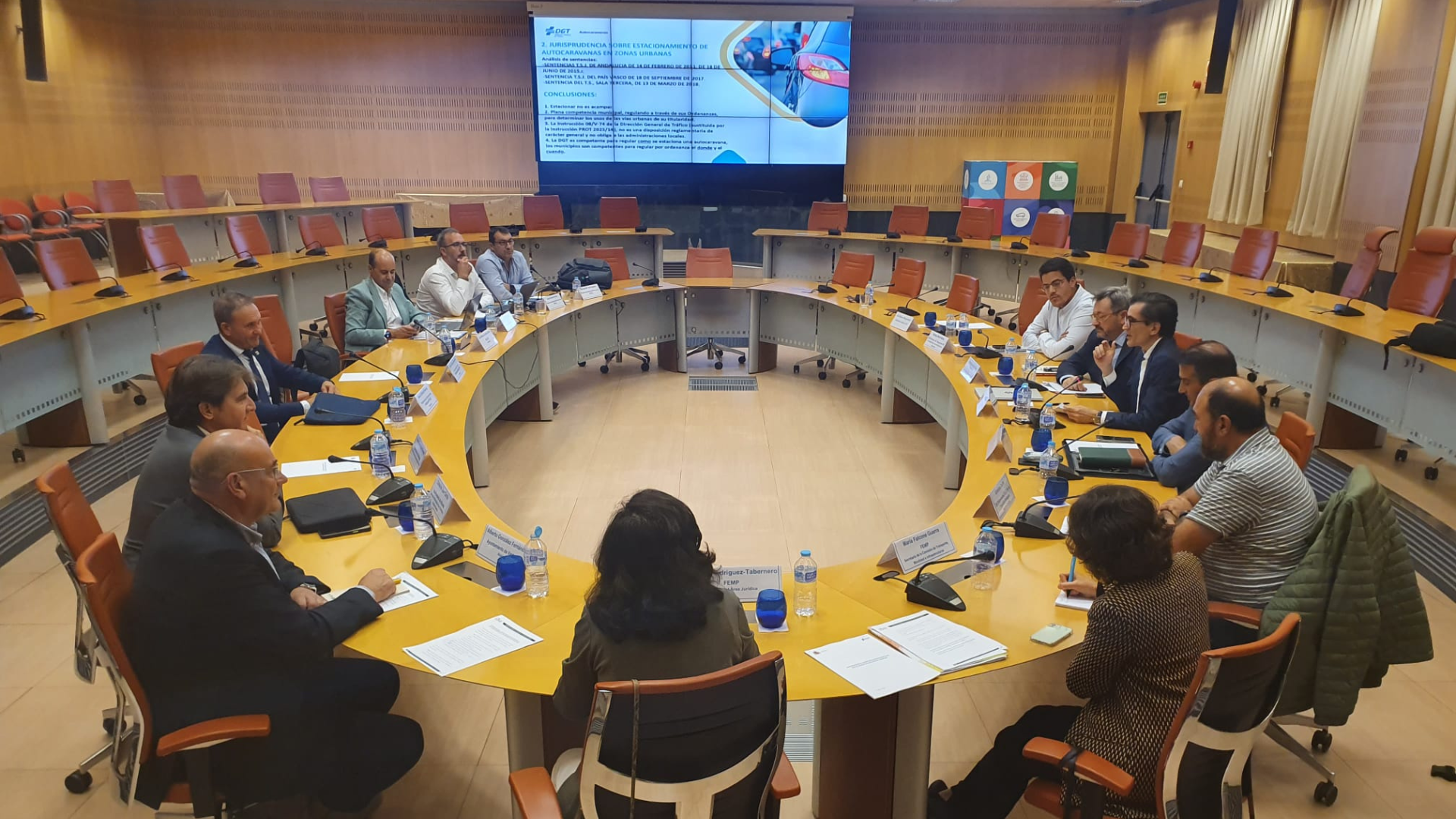 Reunión para abordar la regulación del autocaravanismo