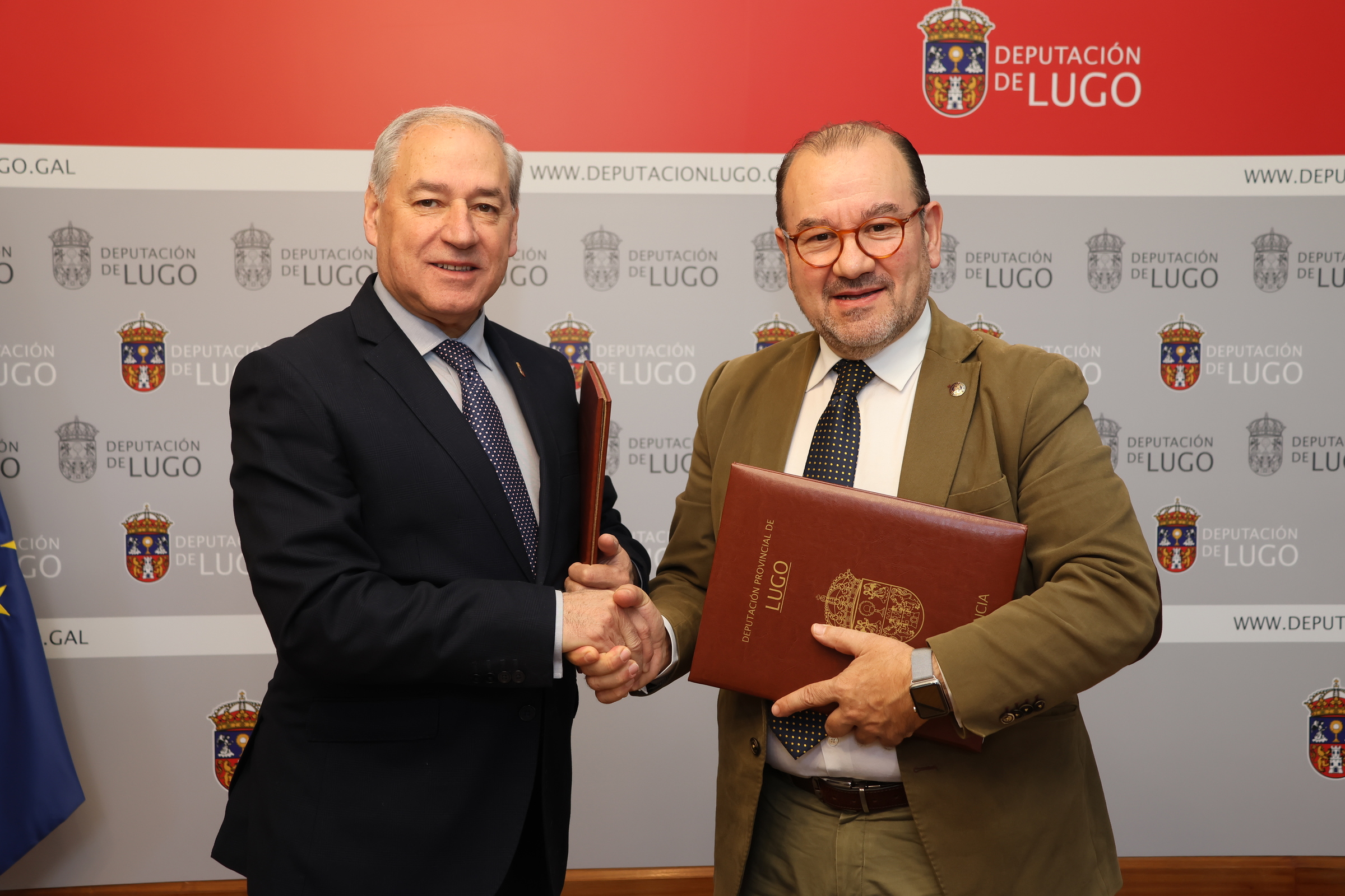 O Presidente da Deputación, José Tomé, e o rector da USC Carlos Toural, durante a sinatura do convenio