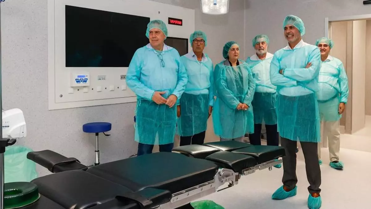 El consejero delegado de Ribera Salud junto al consejero de Sanidad de Galicia | RIBERA SALUD