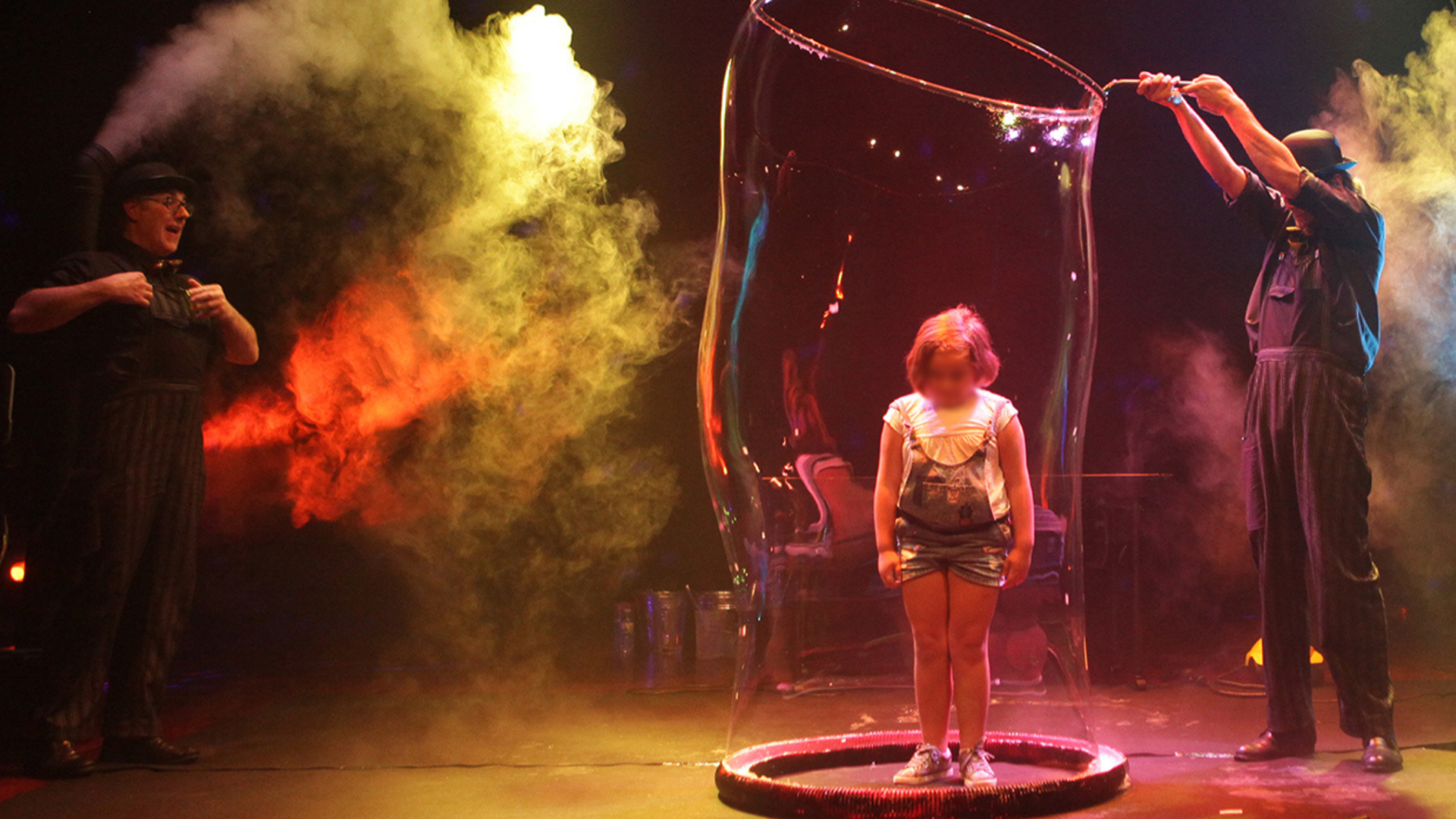 Valdoviño se llena de magia con “Os fabulosos cleaners”