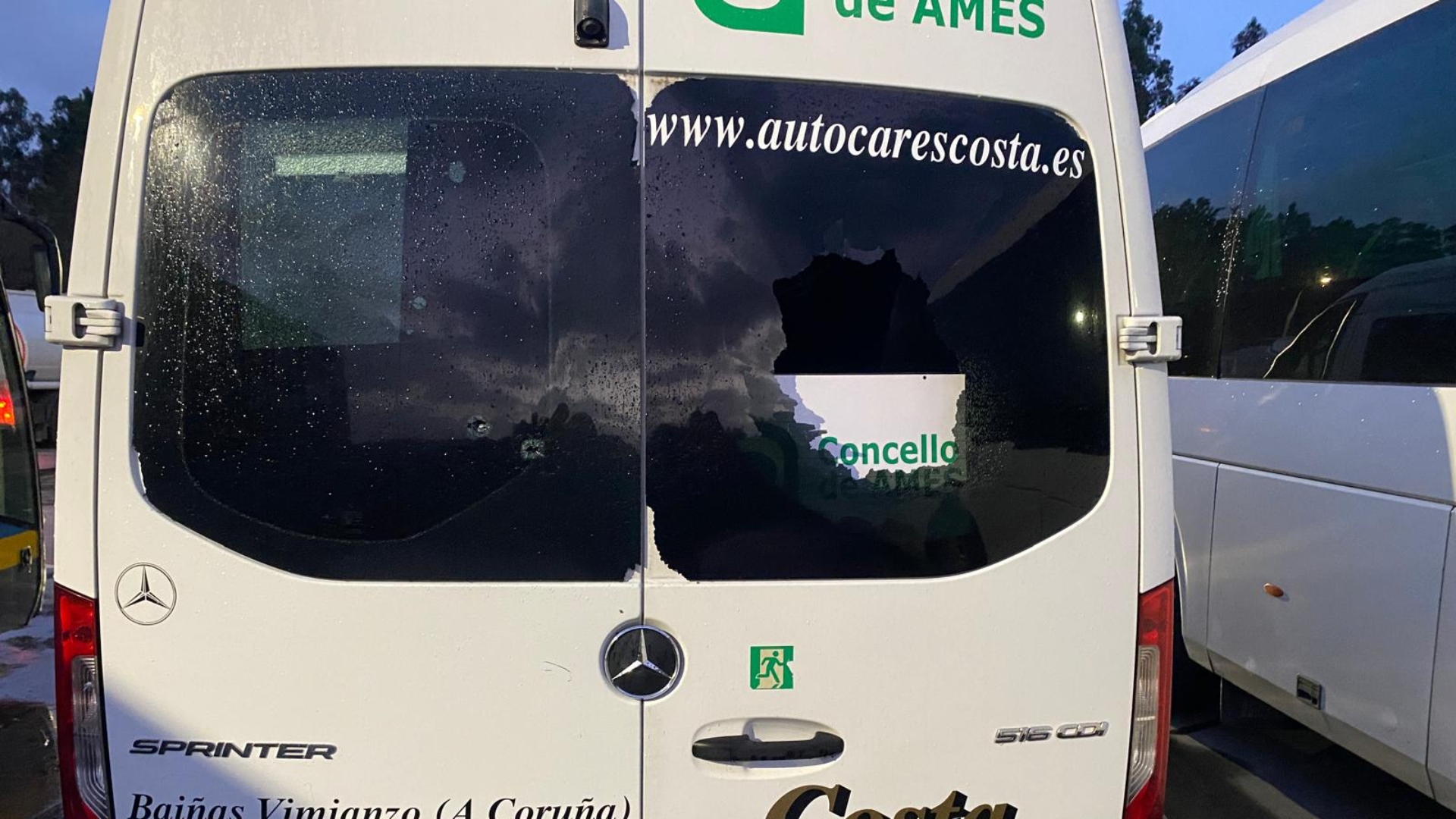 Ames vehículo transporte adaptado vandalizado